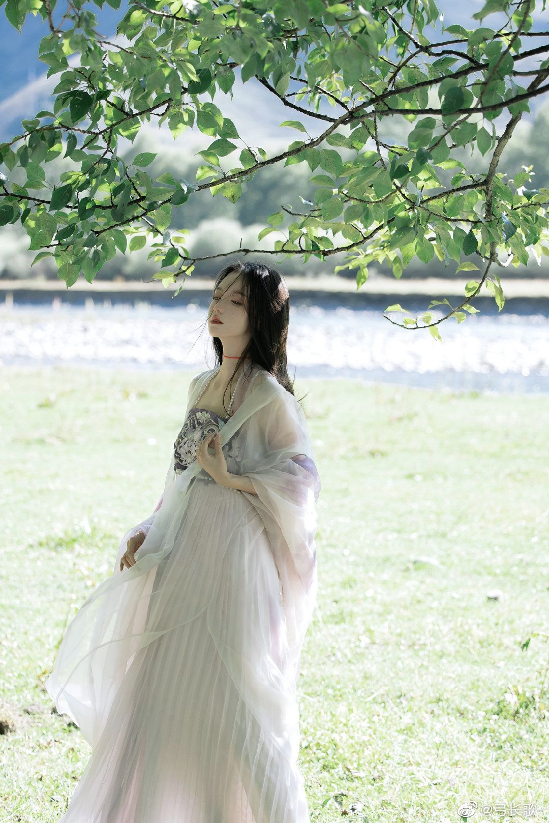Embracing Elegance:The New 2021 Black Cheongsam Revolution