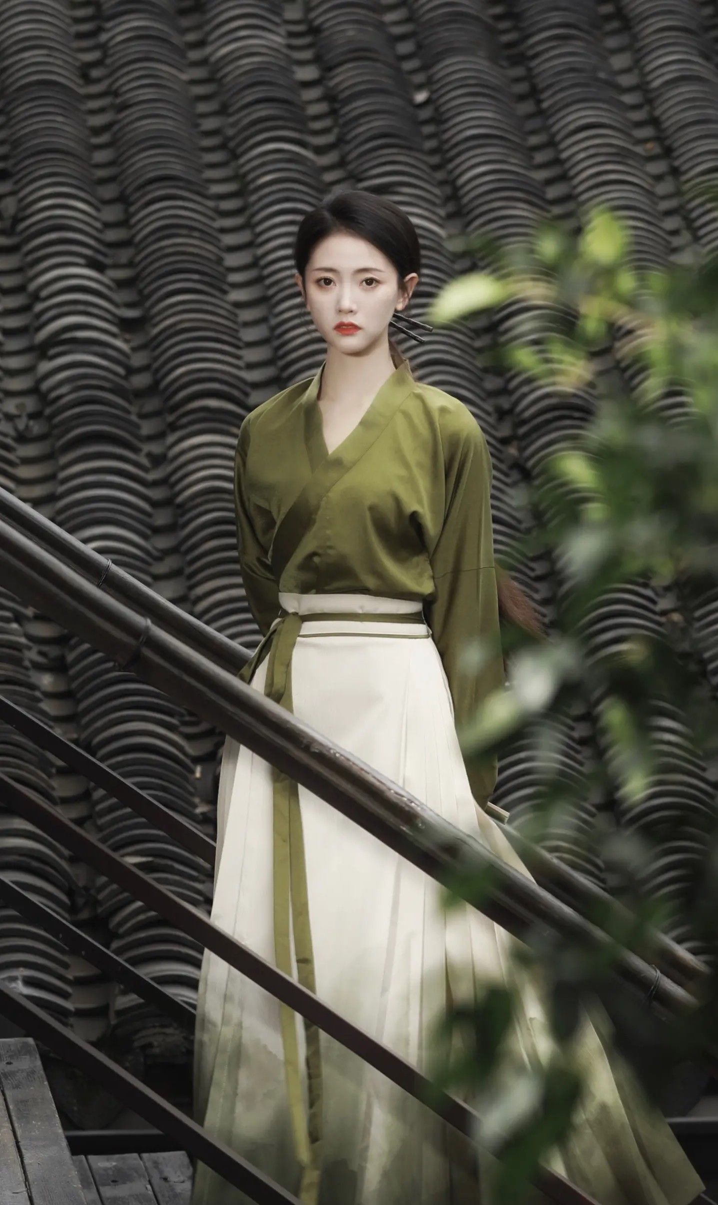 Classic Mid-Length Silk Cheongsam:Unveiling the Elegance of Real Silk Fabric Classic Mid-Length Silk Cheongsam:Unveiling the Elegance of Real Silk Fabric