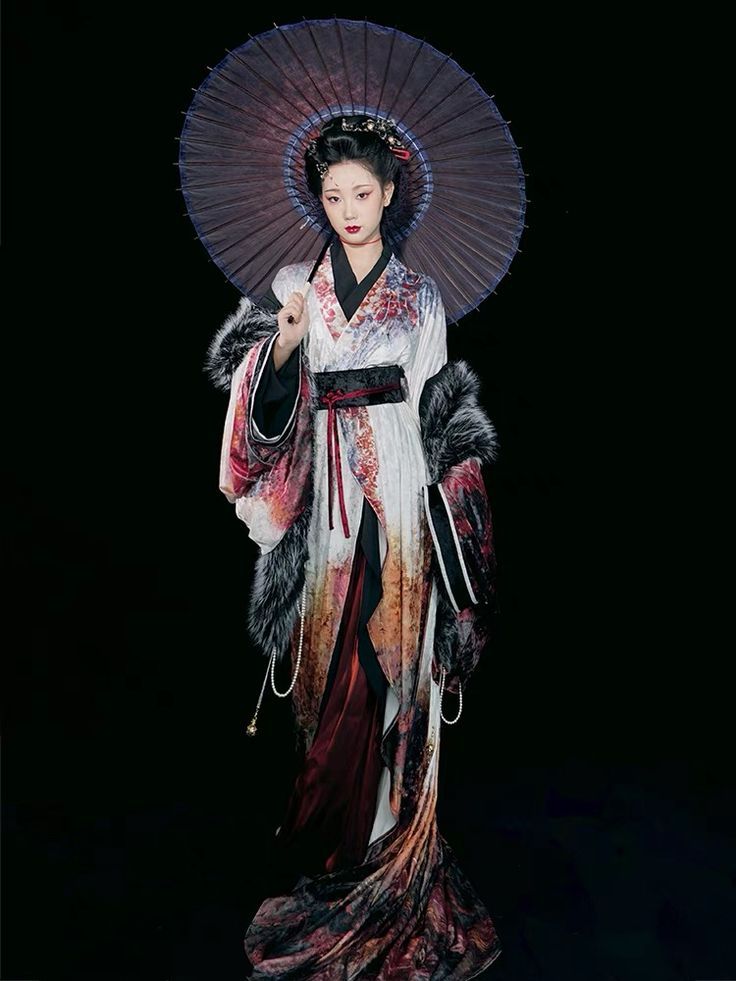 The Essence of Traditional Chinese Clothing:Hanfu and Tibetan Style The Essence of Traditional Chinese Clothing:Hanfu and Tibetan Style