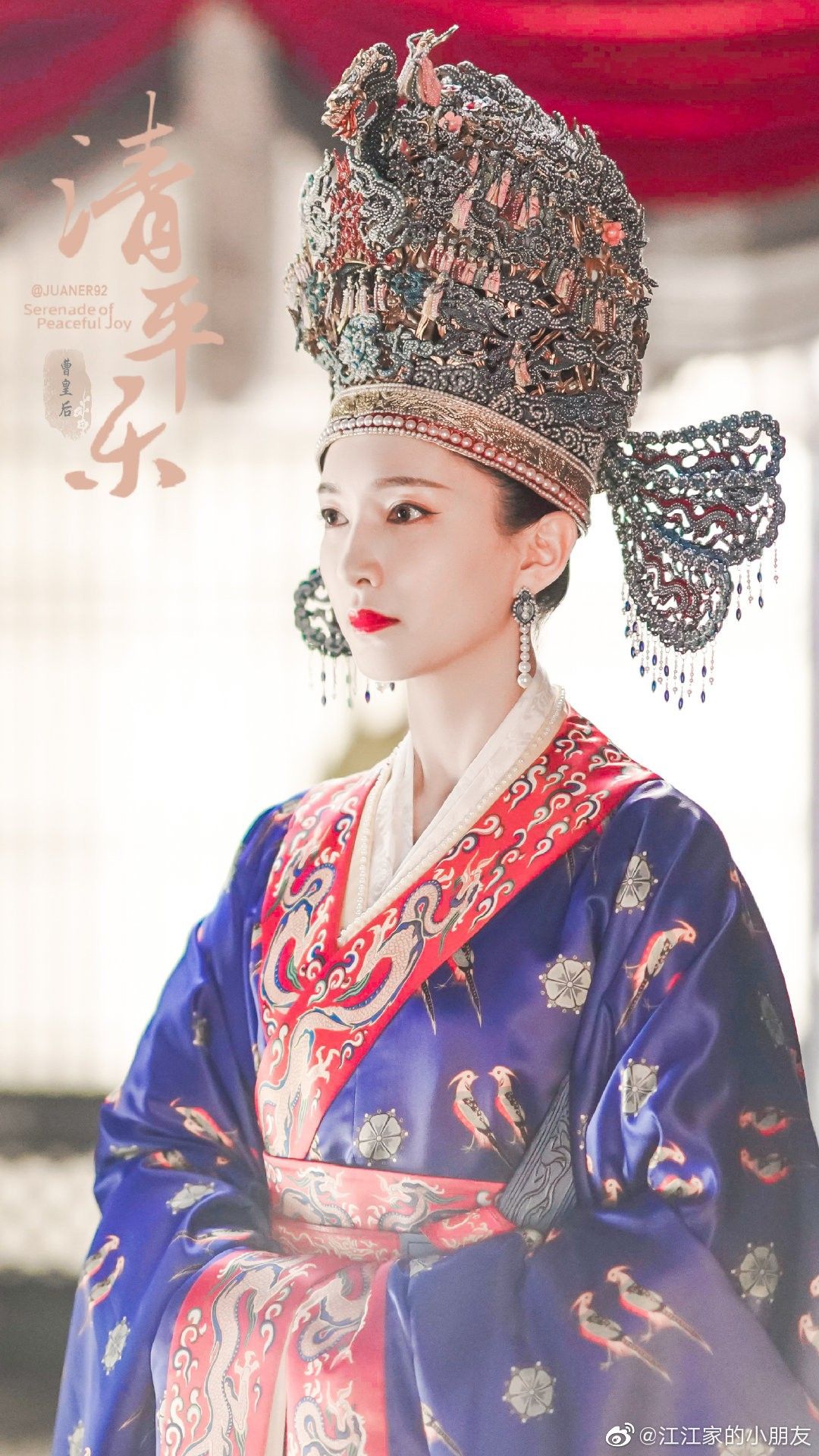 A Little Girl in an Exquisite Hanfu Costume in Summer A Little Girl in an Exquisite Hanfu Costume in Summer