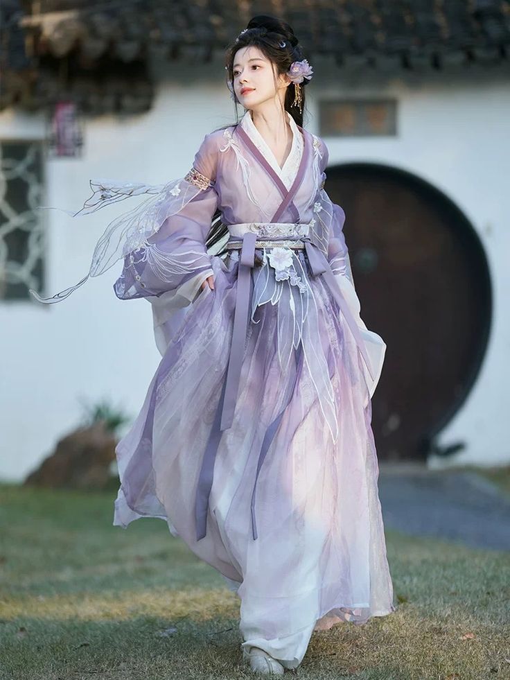 Ancient Charm of Neclaces and Ma mian Skirts:The Story of a Cultural Fusion Ancient Charm of Neclaces and Ma mian Skirts:The Story of a Cultural Fusion