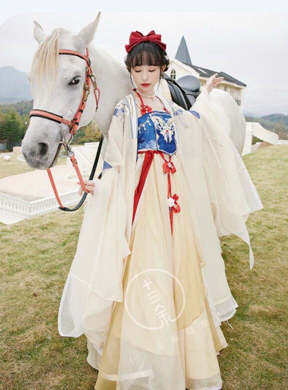 Summer Hanfu Fashion for Girls:A Guide to Chinese Traditional Dress for Children Summer Hanfu Fashion for Girls:A Guide to Chinese Traditional Dress for Children