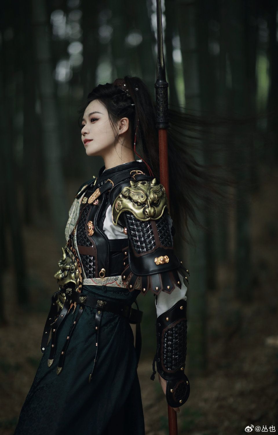 Embracing the Past:Black Girls Hanfu Fashion Embracing the Past:Black Girls Hanfu Fashion