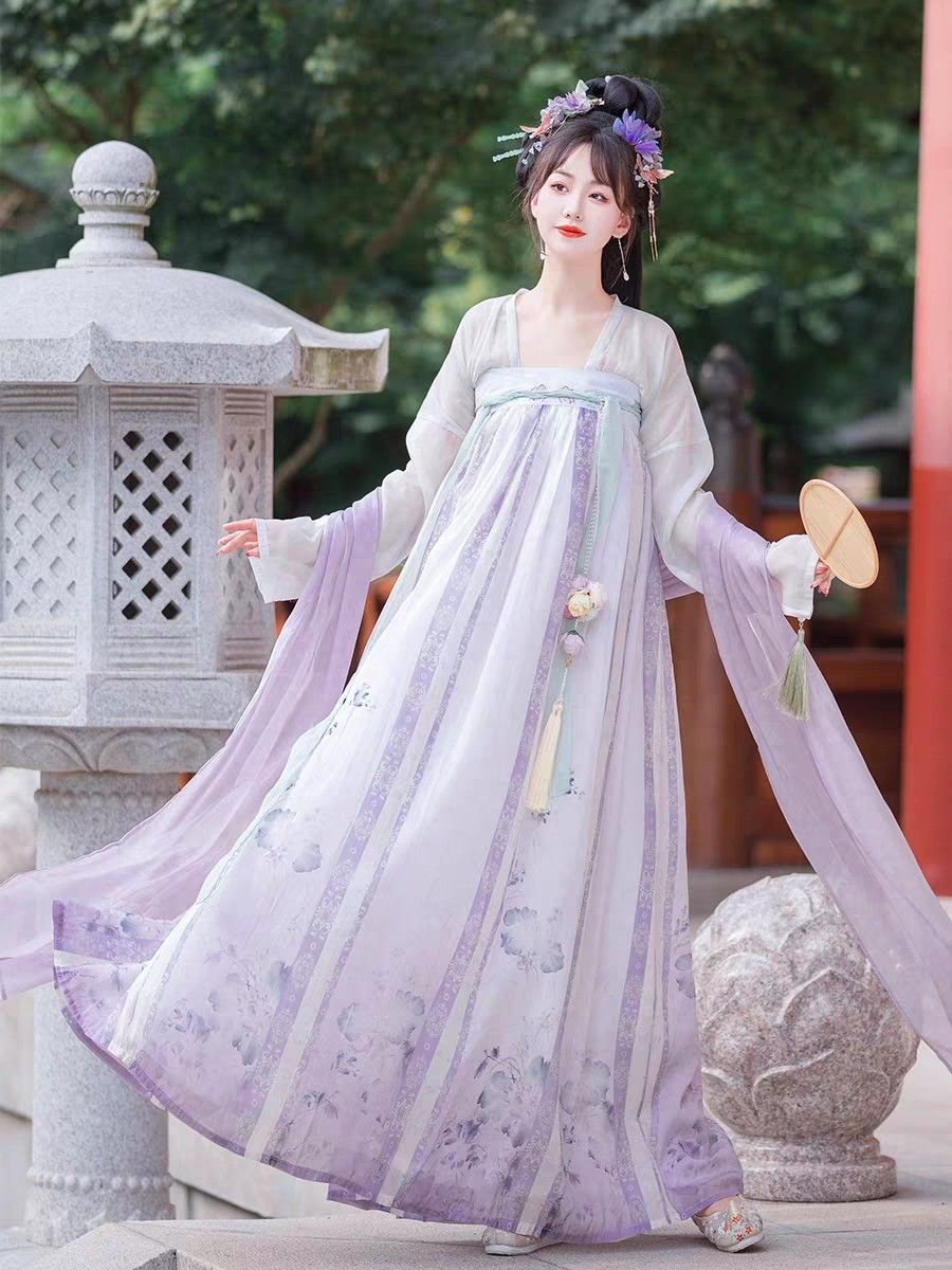 The Union of Cheongsam and Hair Plugs:A Traditional Wedding Ceremony in Full Bloom The Union of Cheongsam and Hair Plugs:A Traditional Wedding Ceremony in Full Bloom