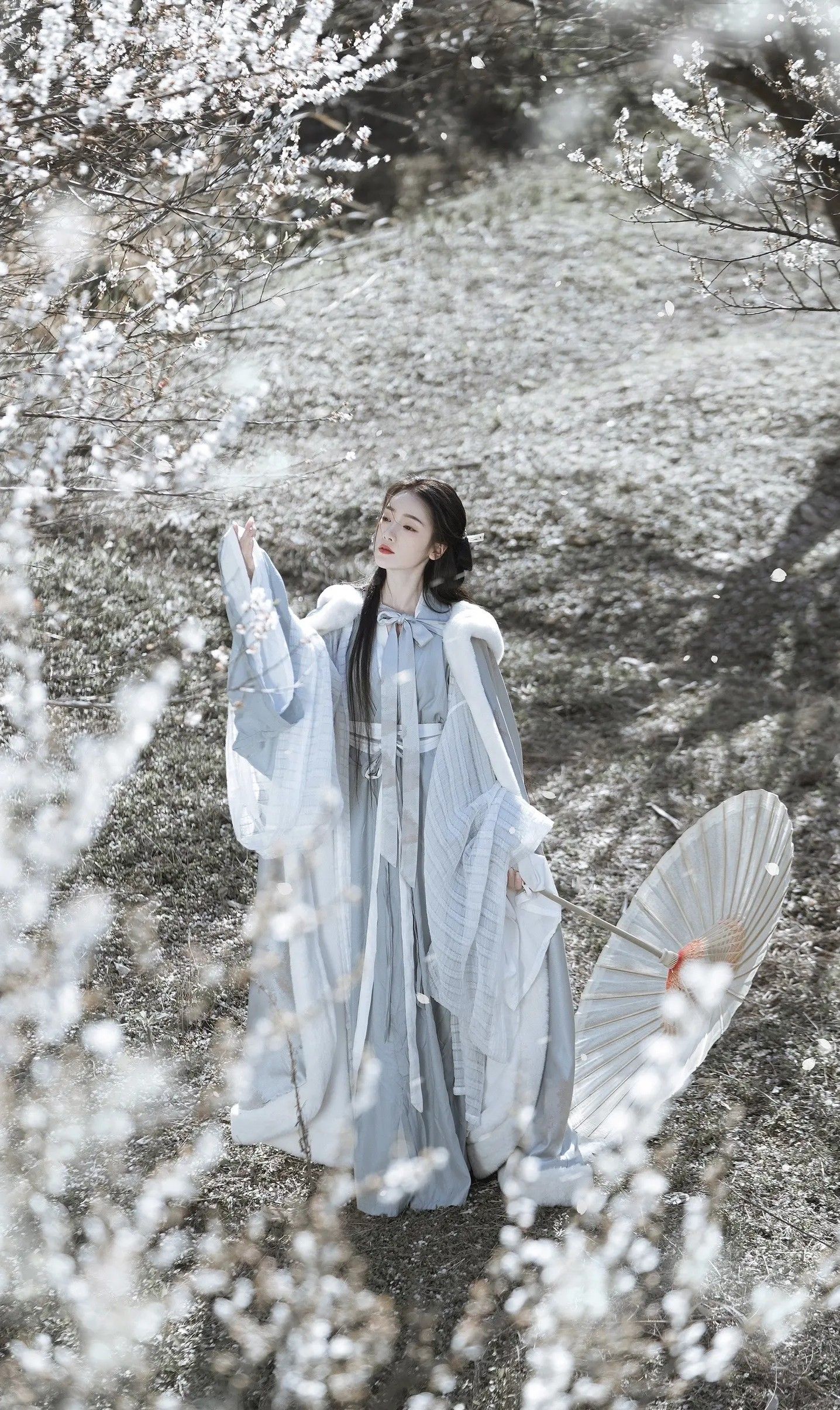 Summer Chinese Traditional Clothing:The Enchantment of Hanfu for Little Girls