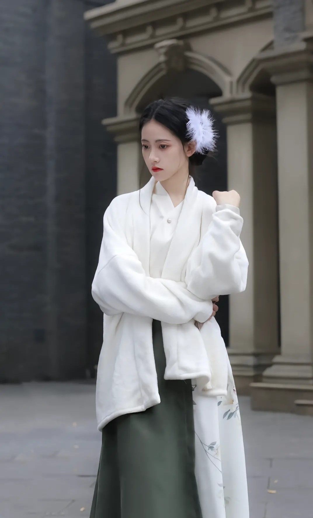 Tang-Style Hanfu Fashion for Spring and Summer:A Blend of Tradition and Modernity Tang-Style Hanfu Fashion for Spring and Summer:A Blend of Tradition and Modernity