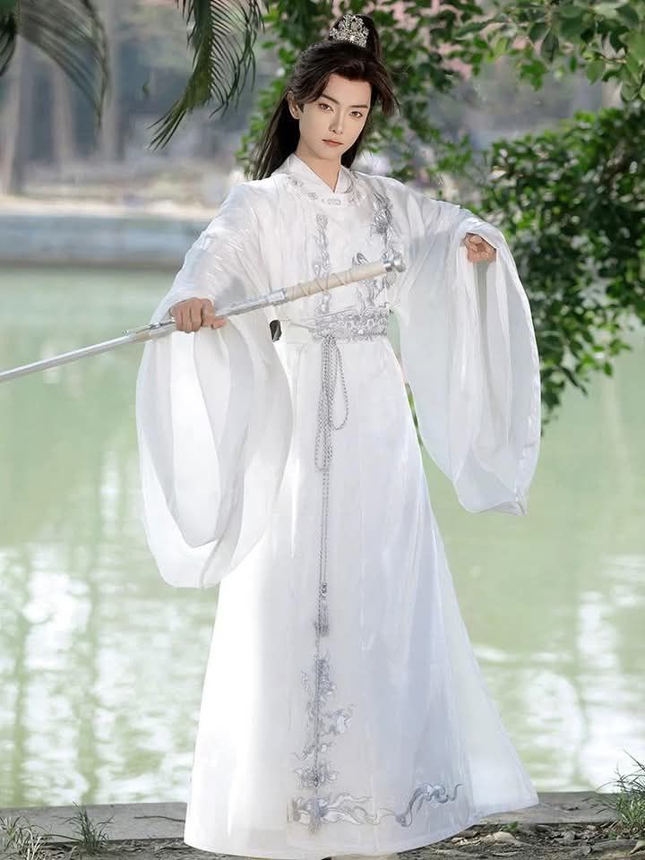 Winter Wrap for the Hanfu Princess:The Enchanting Art of the Puff-Screen in Cold Seasons Winter Wrap for the Hanfu Princess:The Enchanting Art of the Puff-Screen in Cold Seasons