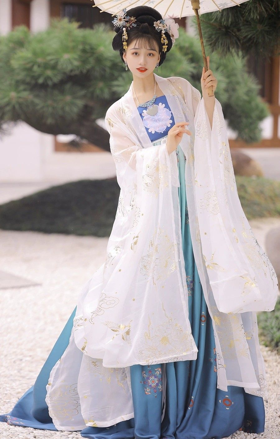 Ten-Mile Fragrance Original Hanfu Shop II:The Journey of Traditional Elegance Ten-Mile Fragrance Original Hanfu Shop II:The Journey of Traditional Elegance
