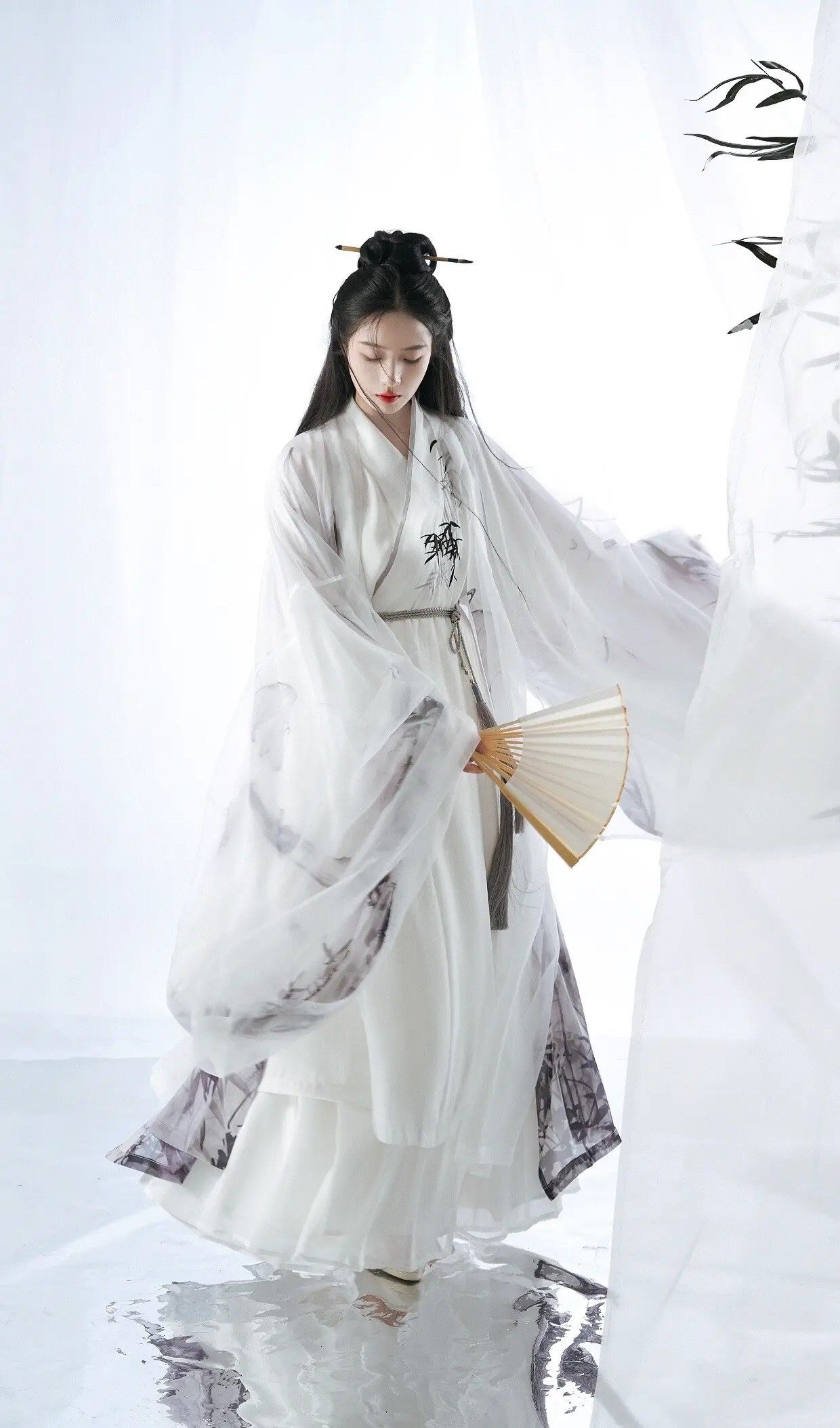 Tiger Hill Cheongsam:The Cultural Icon of Traditional Chinese Elegance Tiger Hill Cheongsam:The Cultural Icon of Traditional Chinese Elegance