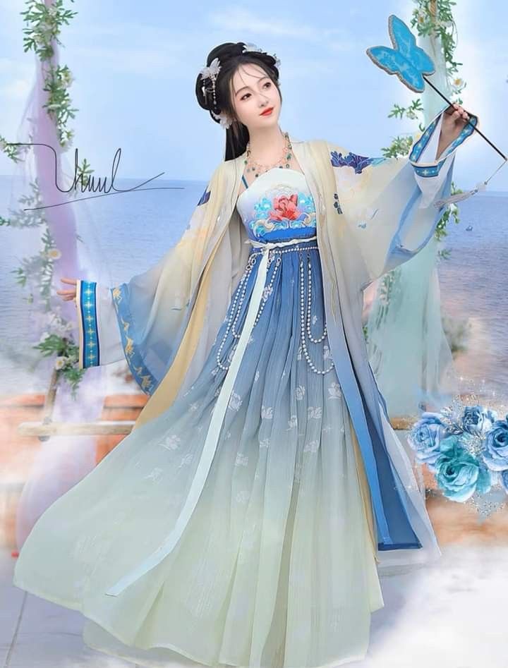 The Allure of the Traditional Cheongsam:A Closer Look at the Mandarin-Style Clothes The Allure of the Traditional Cheongsam:A Closer Look at the Mandarin-Style Clothes