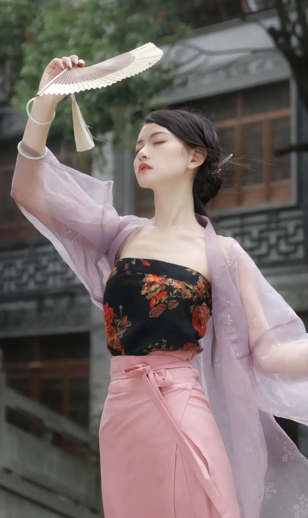 Green Immersion:The Enchanting World of Ancient Chinese Womens Hanfu Fashion Green Immersion:The Enchanting World of Ancient Chinese Womens Hanfu Fashion