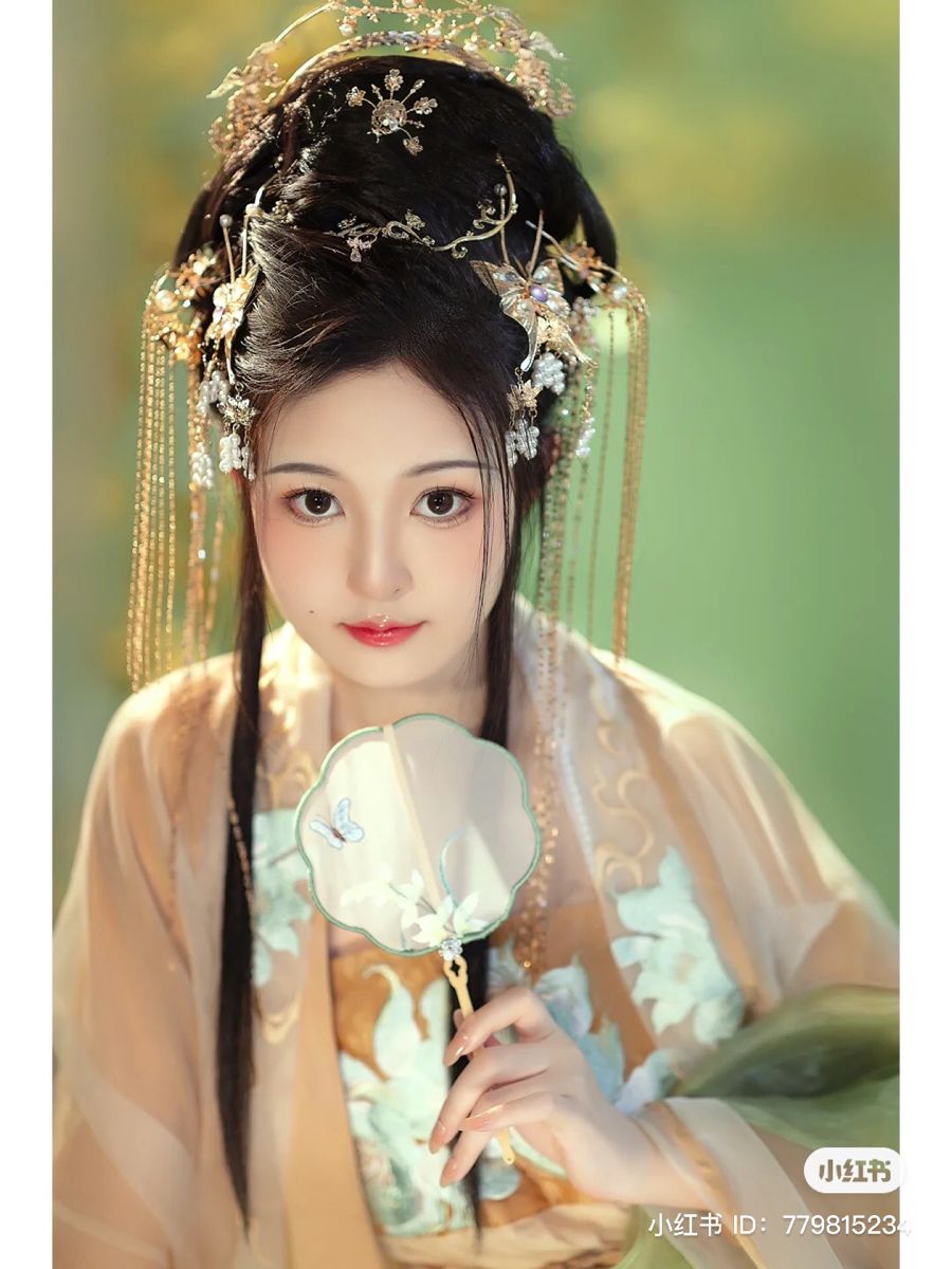 Maternal-Child Cosplay:The Enchantment of Ancient Costume for Moms and Daughters Maternal-Child Cosplay:The Enchantment of Ancient Costume for Moms and Daughters