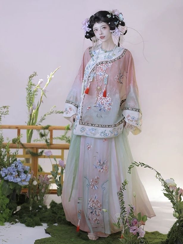 The Evolution of Yellow Cheongsam:A Modern Perspective on Traditional Elegance The Evolution of Yellow Cheongsam:A Modern Perspective on Traditional Elegance
