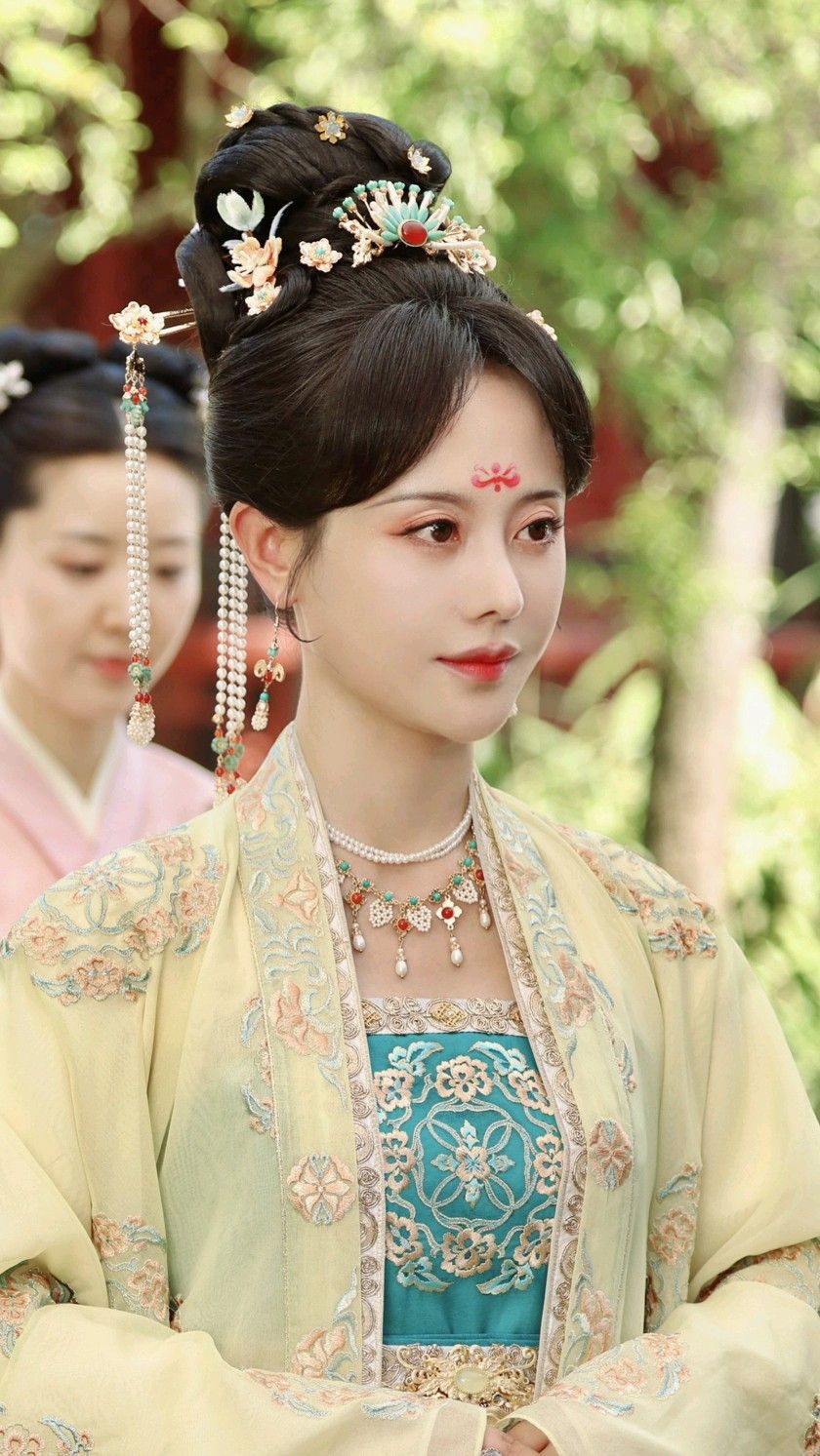 The Evolution of Pink Cheongsam:A Modern Perspective on Traditional Elegance The Evolution of Pink Cheongsam:A Modern Perspective on Traditional Elegance