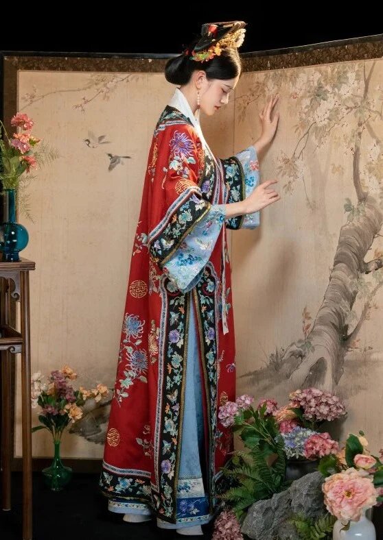 Petite Power:The New Cheongsam Skirt Elevating Style for Short Girls
