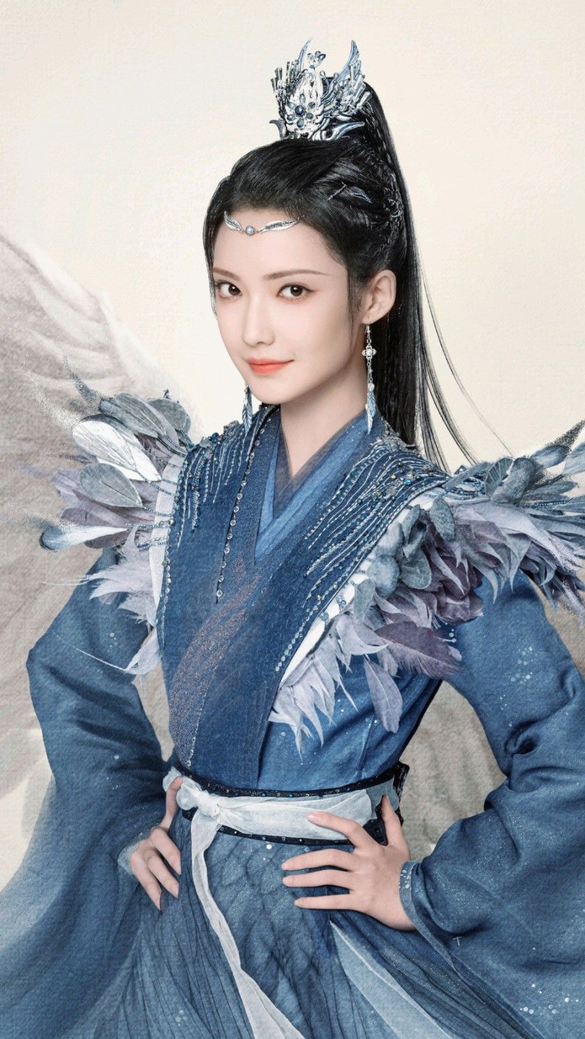 Peacock Blue Velvet Cheongsam:A Blend of Tradition and Modern Elegance Peacock Blue Velvet Cheongsam:A Blend of Tradition and Modern Elegance