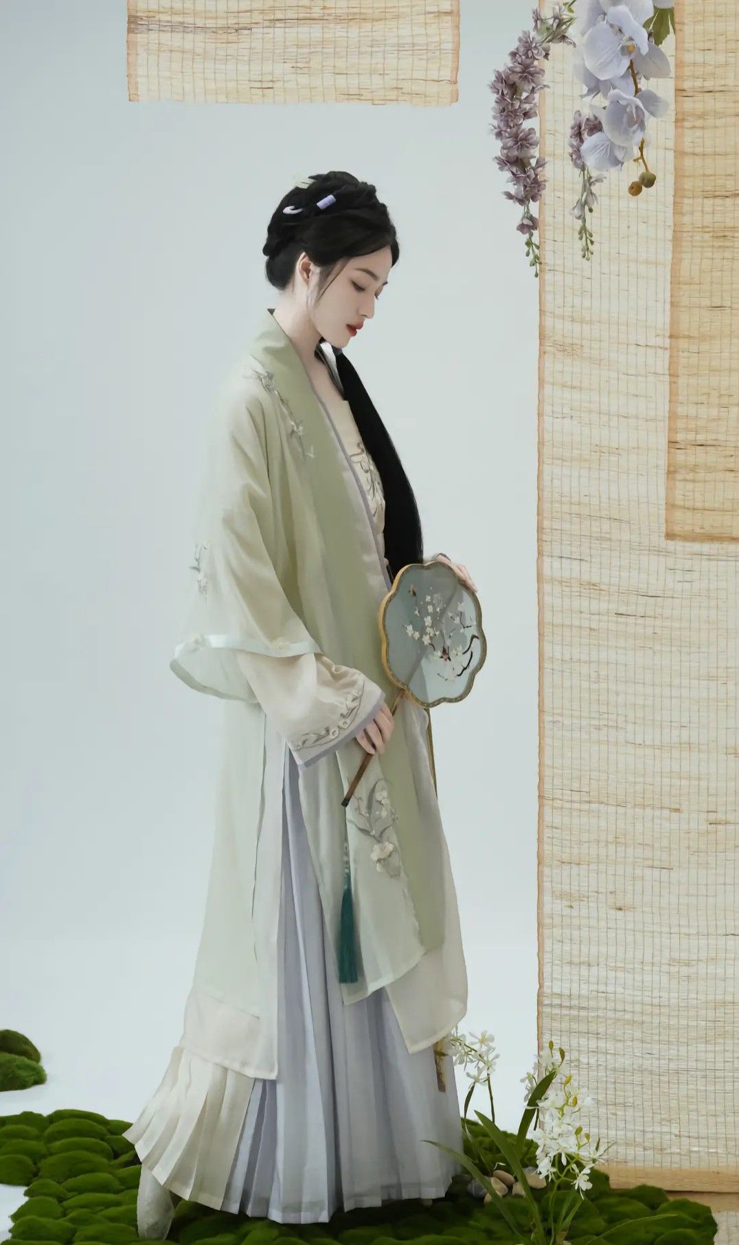 Summer 2023s Latest Cheongsam Overlays:The Art of Qipao Fashion in Summer Summer 2023s Latest Cheongsam Overlays:The Art of Qipao Fashion in Summer