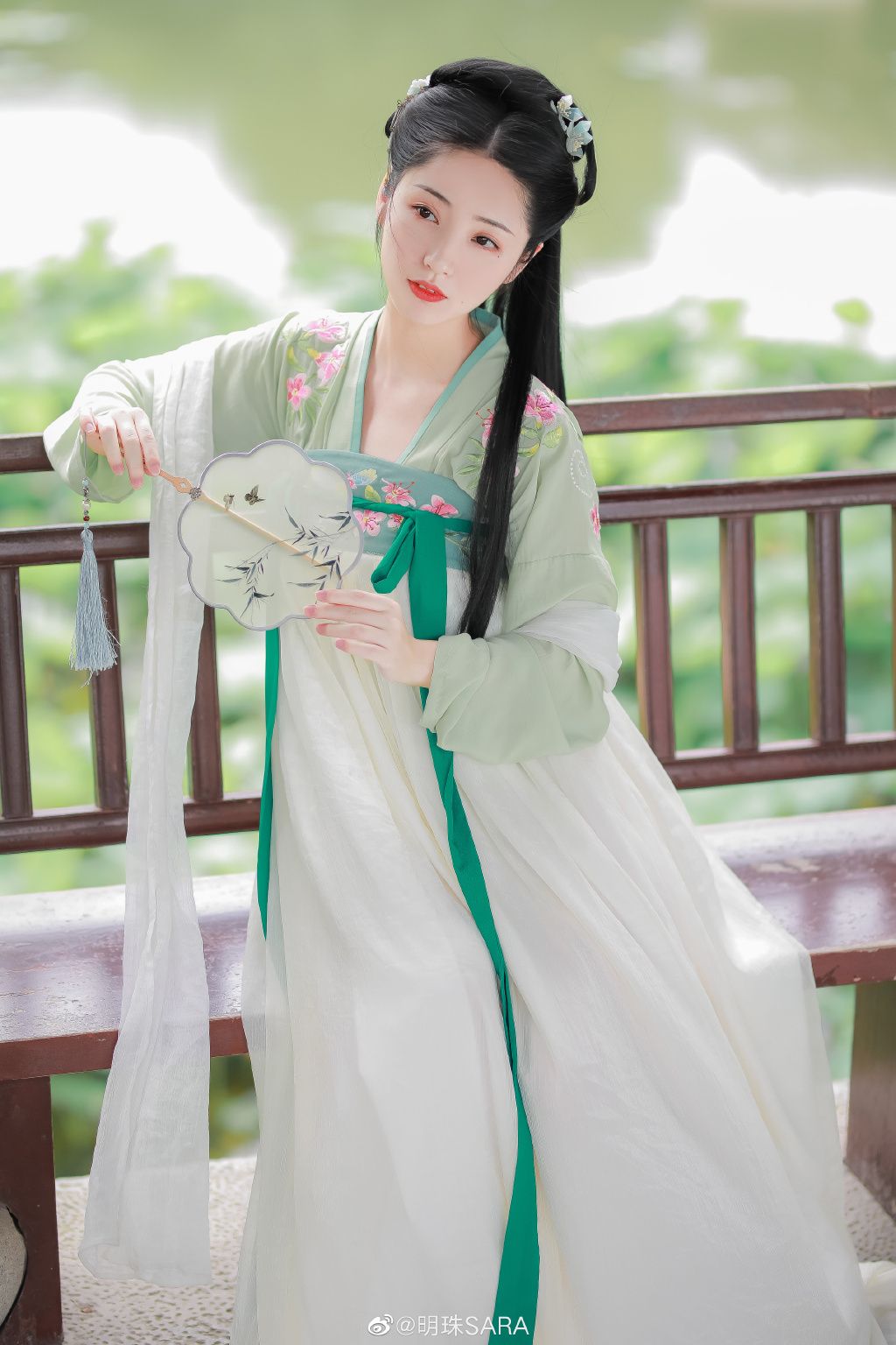 The Childrens Horseface Skirt:A Blend of Traditional Chinese Fashion and Modern Charm The Childrens Horseface Skirt:A Blend of Traditional Chinese Fashion and Modern Charm