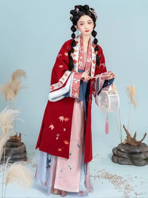 Neo-Chinese Chic:The Elegant Qipao as a Modern Luxe Statement Neo-Chinese Chic:The Elegant Qipao as a Modern Luxe Statement