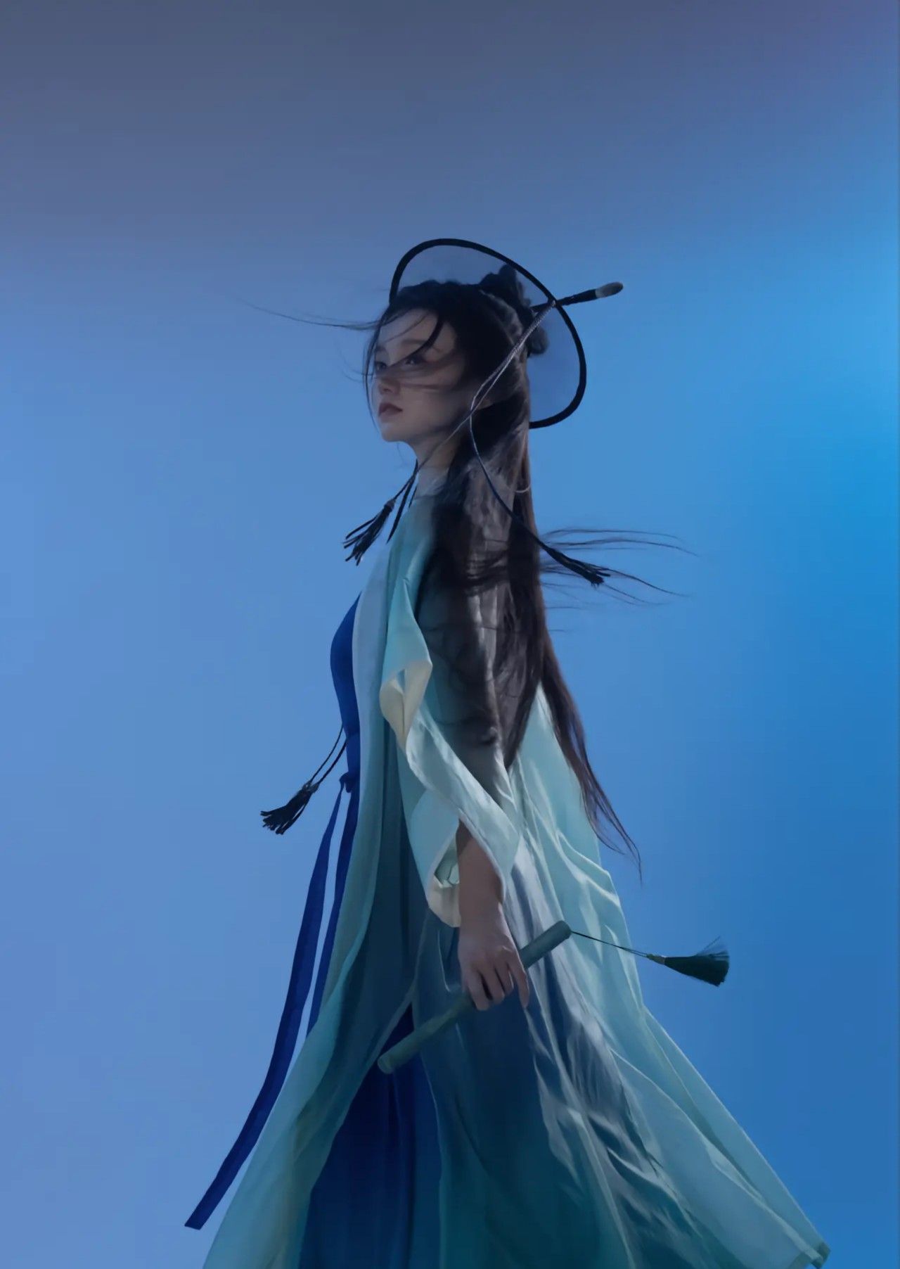 Bamboo Elegance:The Story of a Young Girl in Traditional Zhu Hanfu Clothing Bamboo Elegance:The Story of a Young Girl in Traditional Zhu Hanfu Clothing