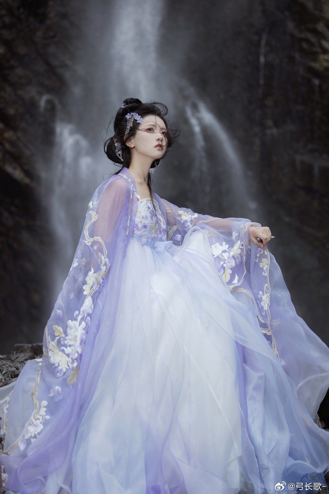 Parent-Child Matching New Years Robes:Qipao with Shawls as a Blend of Tradition and Modernity Parent-Child Matching New Years Robes:Qipao with Shawls as a Blend of Tradition and Modernity