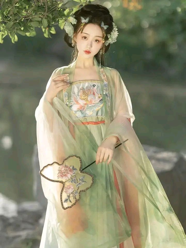 Adult Womens Hanfu Fashion for Autumn and Winter:A Guide to Traditional Elegance Adult Womens Hanfu Fashion for Autumn and Winter:A Guide to Traditional Elegance