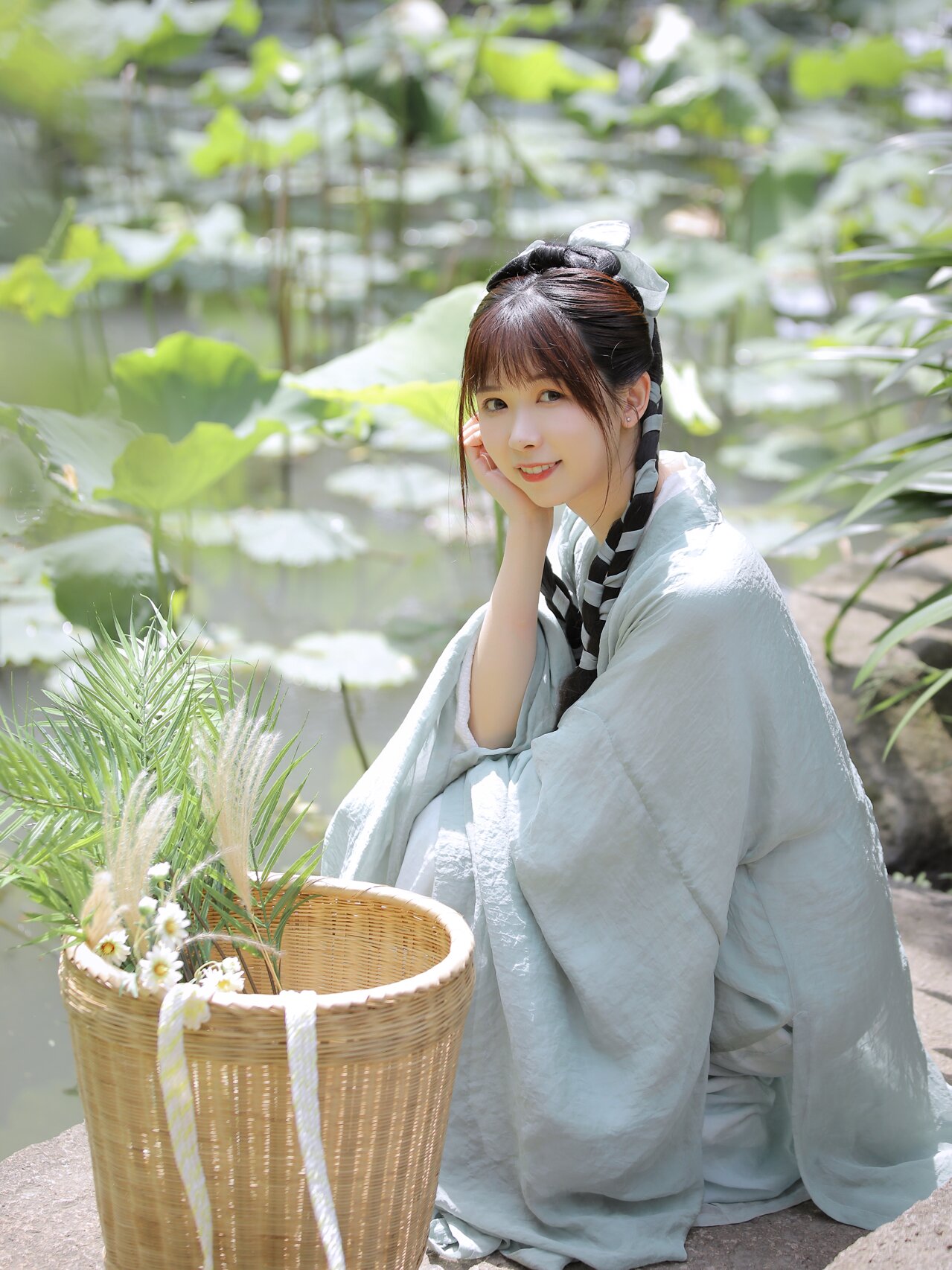 Traditional Hanfu Hairstyles and Accessories:The Art of Creating Traditional Hair Buns and Headwear Traditional Hanfu Hairstyles and Accessories:The Art of Creating Traditional Hair Buns and Headwear