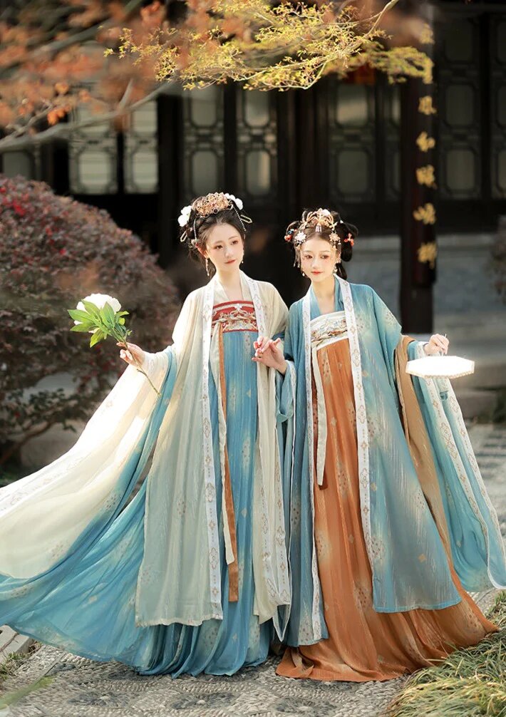 Red Tang Suit:A Chinese-Style Womens Clothing Ensemble Red Tang Suit:A Chinese-Style Womens Clothing Ensemble