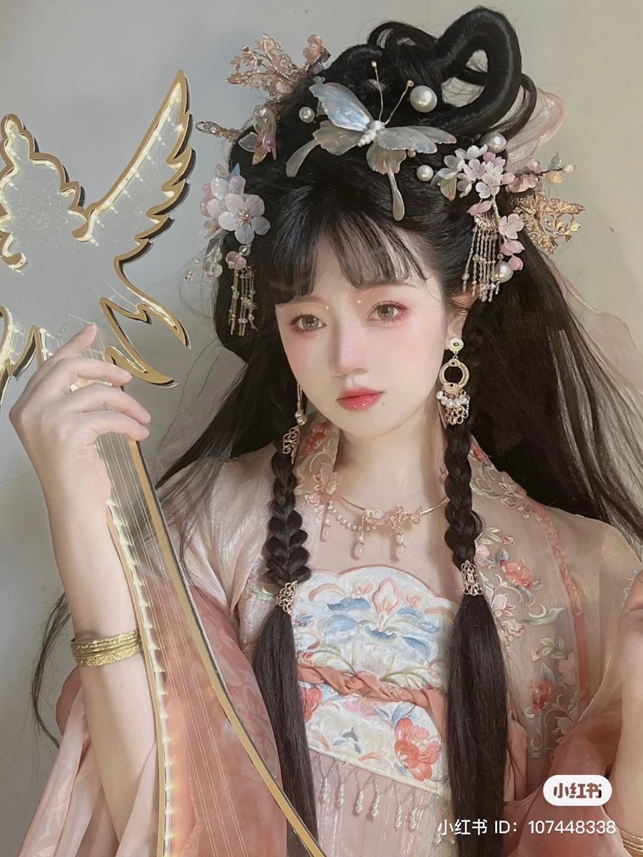 Elegant Combinations of Ma Mian裙 with Hair Sticks:A Guide to Traditional Beauty Elegant Combinations of Ma Mian裙 with Hair Sticks:A Guide to Traditional Beauty