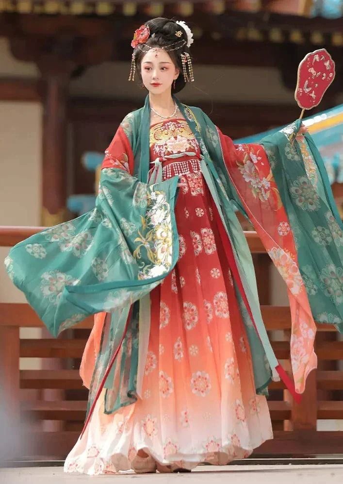 Black Plum Blossom in a Cheongsam:A Blend of Tradition and Elegance Black Plum Blossom in a Cheongsam:A Blend of Tradition and Elegance