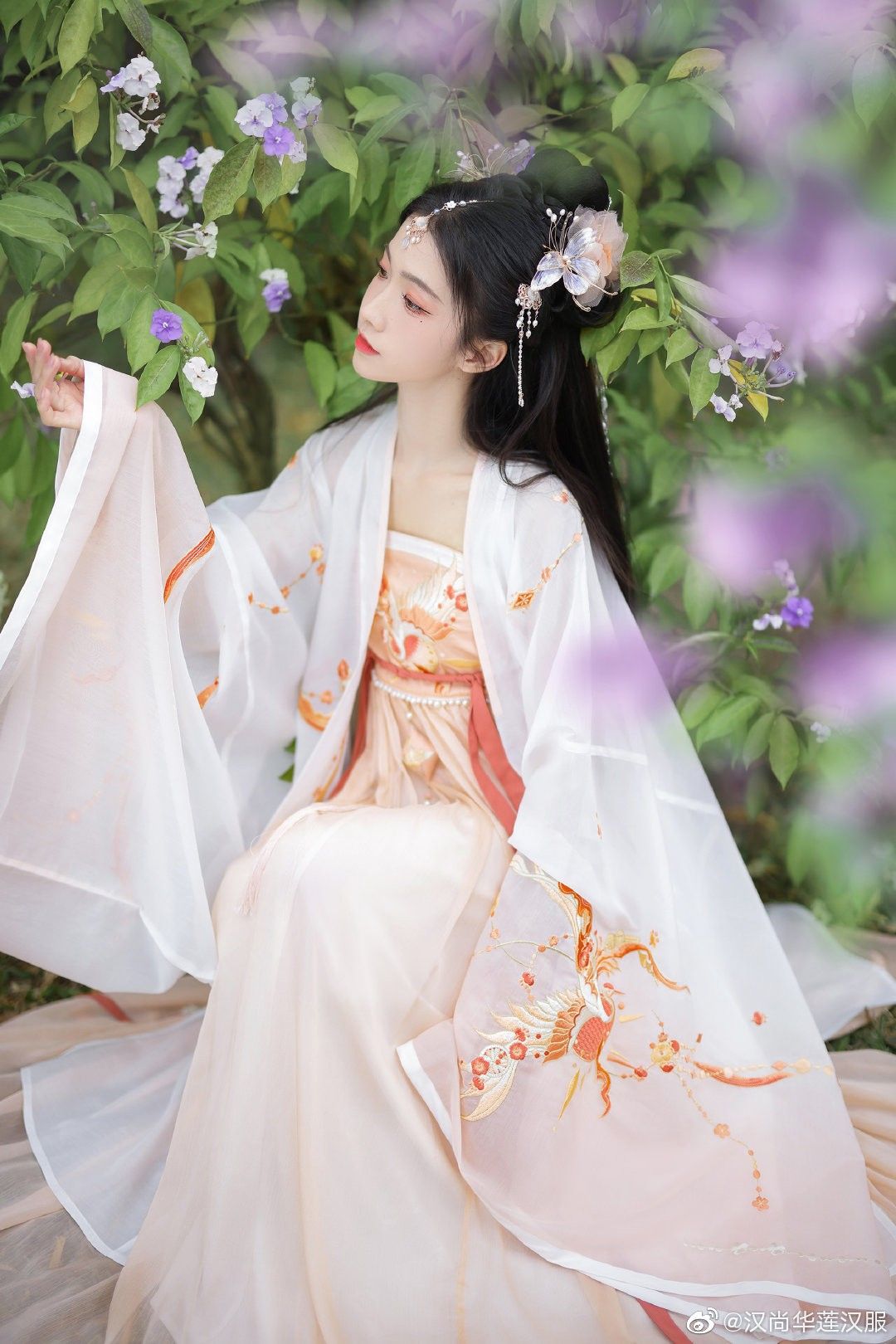 A Winter Hanfu Outfit for Little Girls A Complete Guide to Traditional Winter Clothing A Winter Hanfu Outfit for Little Girls A Complete Guide to Traditional Winter Clothing