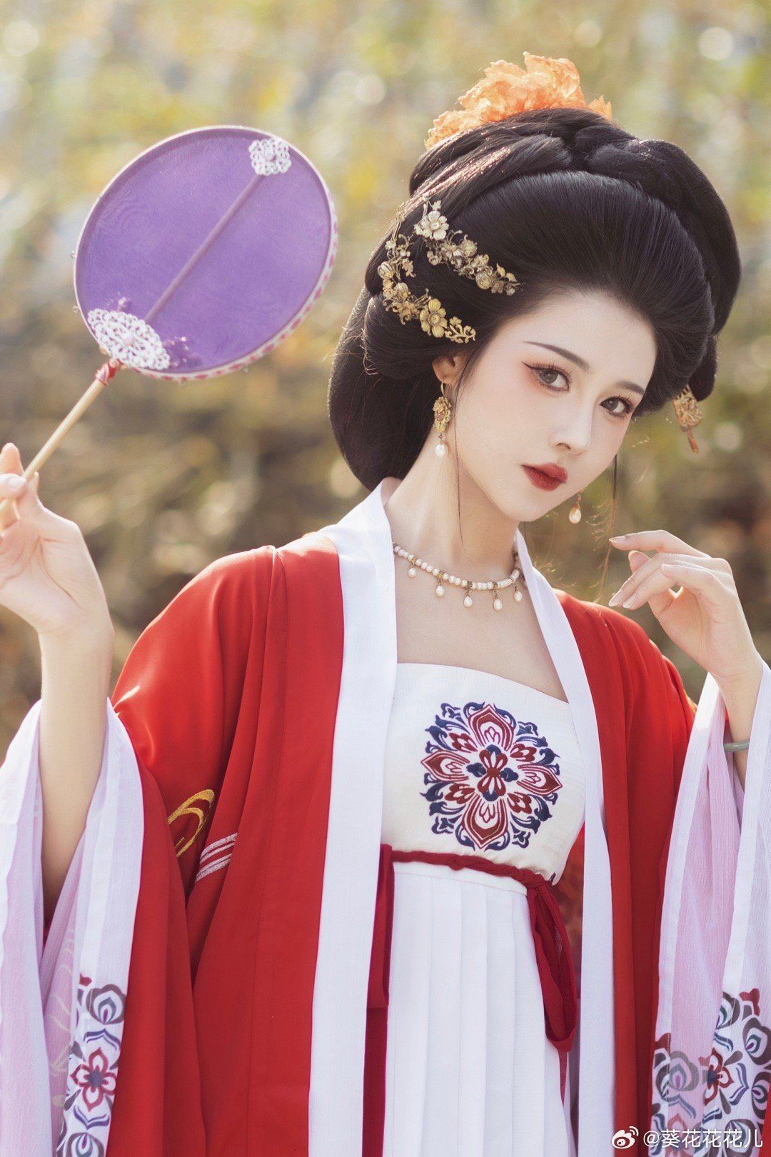 The Cheongsam Girl:A 13-Year-Olds Journey into Traditional Elegance