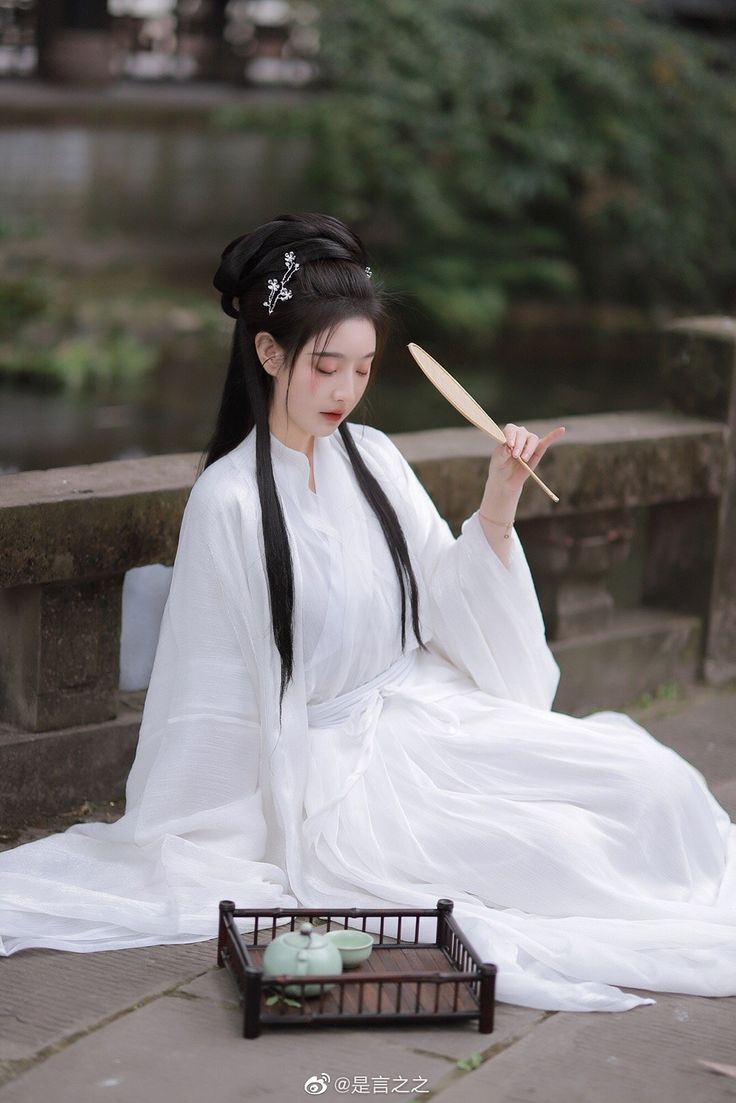 Autumn Winter Red Hanfu Costumes for Women:A Blend of Tradition and Modern Elegance Autumn Winter Red Hanfu Costumes for Women:A Blend of Tradition and Modern Elegance