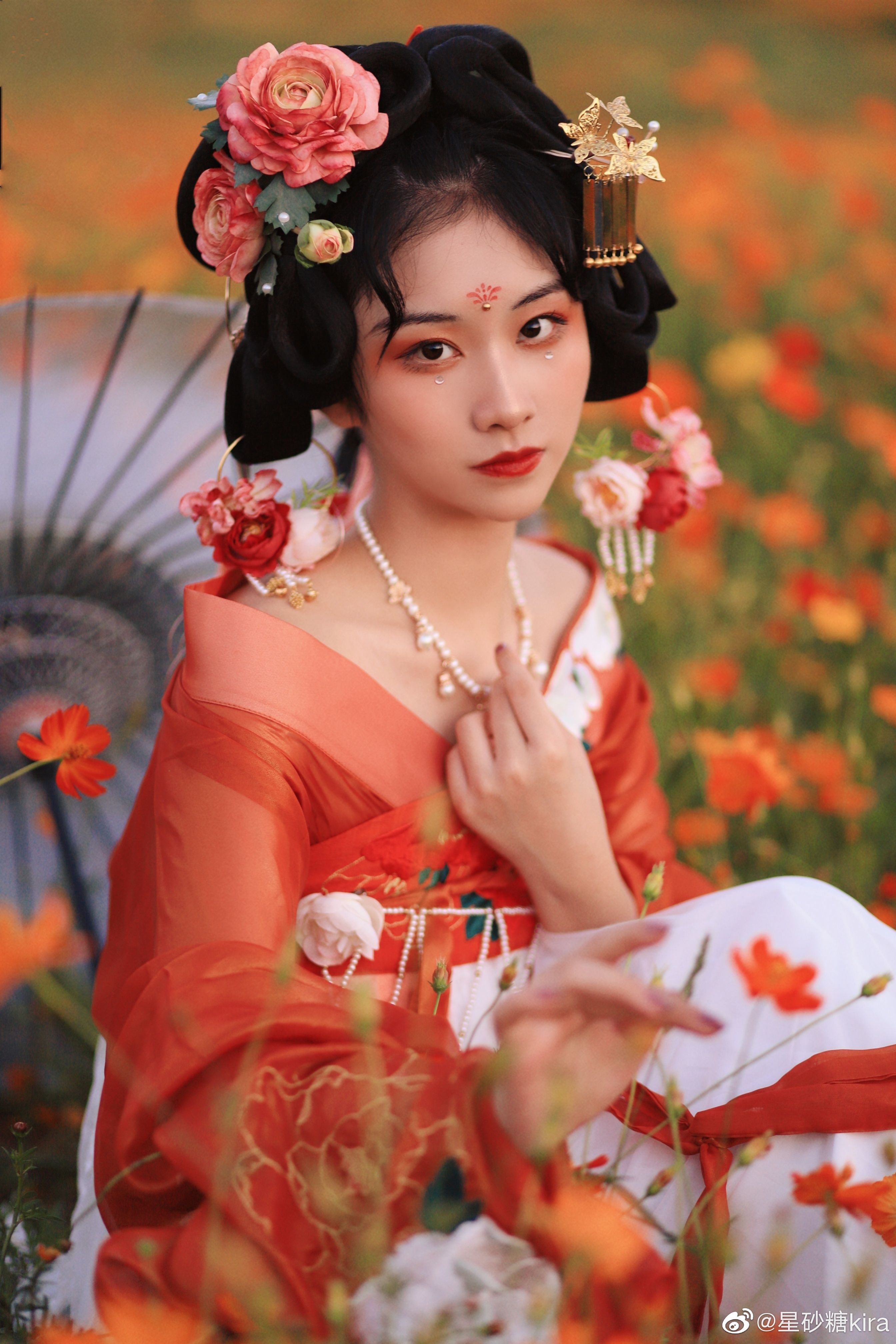 The Splendor of Hanfu in the Wei and Jin Eras:The Grandeur of Broad-sleeved Clothing The Splendor of Hanfu in the Wei and Jin Eras:The Grandeur of Broad-sleeved Clothing