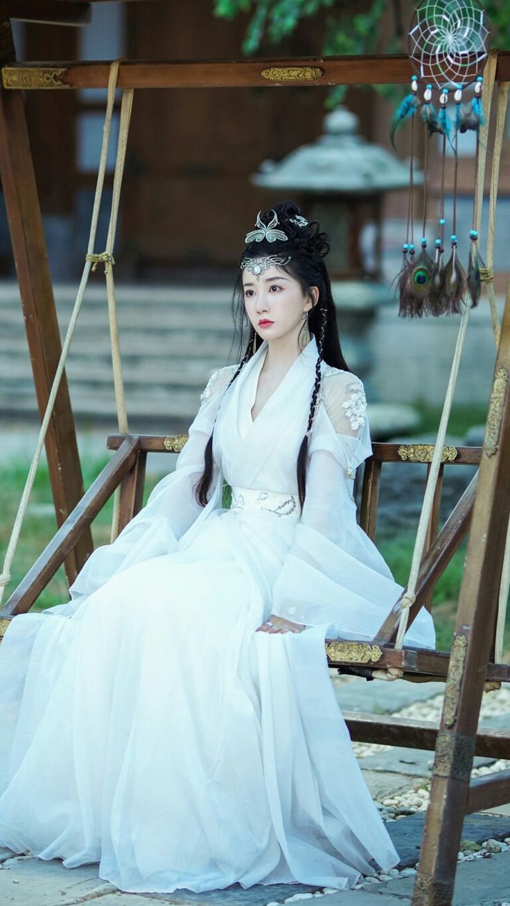 The Enchanting Beauty of Hanfu Embroidered Shoes for Little Children The Enchanting Beauty of Hanfu Embroidered Shoes for Little Children