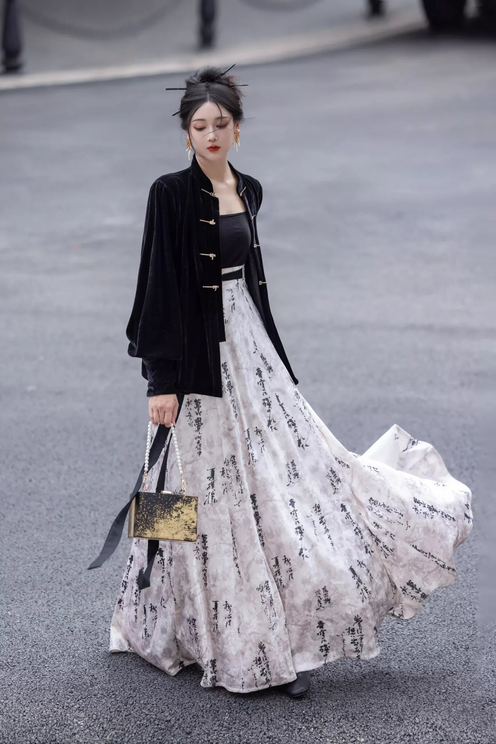 The Revival of Hanfu Culture:National Prosperity and Civilian Well-being The Revival of Hanfu Culture:National Prosperity and Civilian Well-being