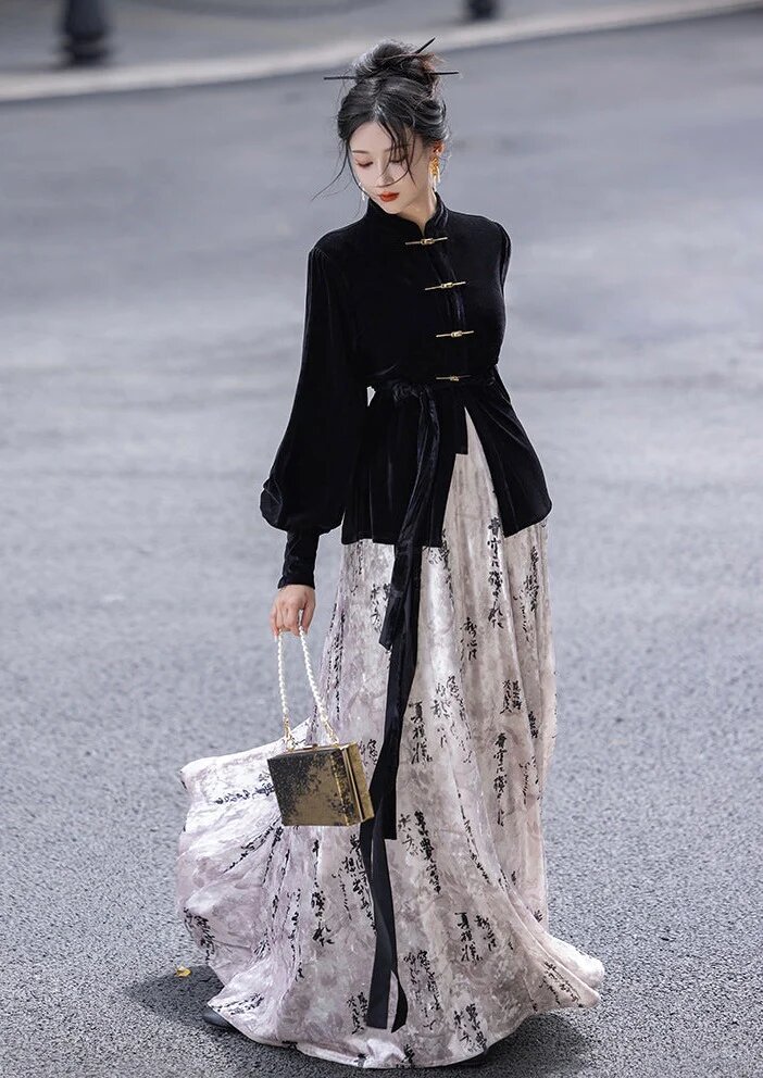 The Revival of Traditional Craftsmanship in the Art of the Cheongsam Skirt with Horseface Pattern The Revival of Traditional Craftsmanship in the Art of the Cheongsam Skirt with Horseface Pattern