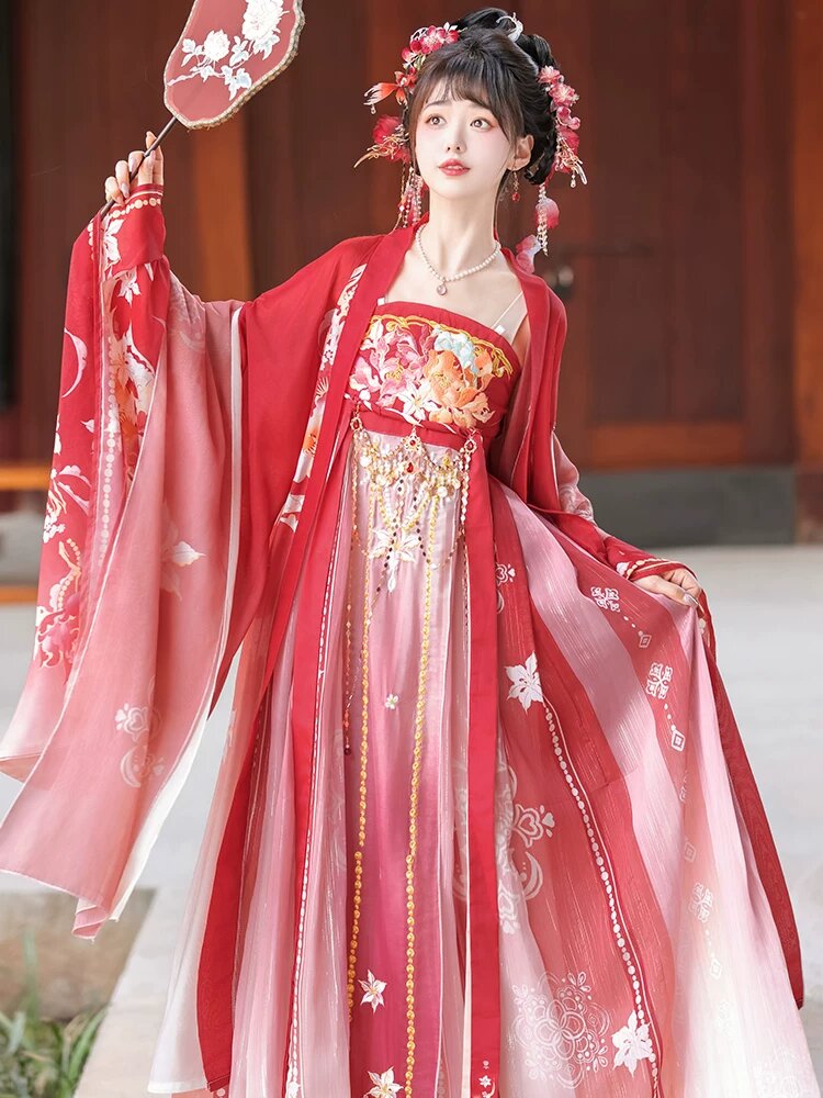 Traditional Tang Suit for Women in Spring and Autumn:A Blend of Comfort and Style Traditional Tang Suit for Women in Spring and Autumn:A Blend of Comfort and Style