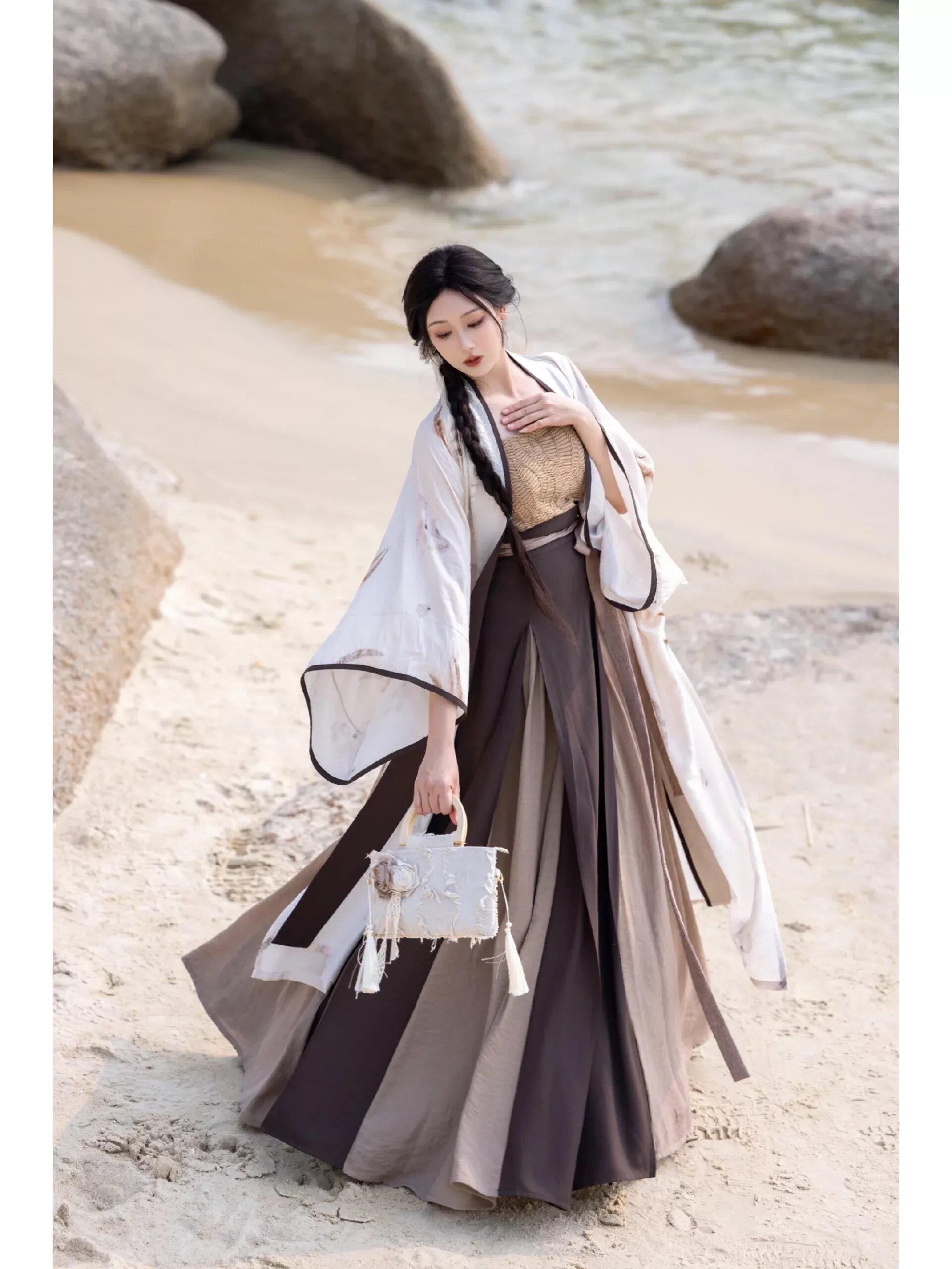 The Rise of the Hanfu High-Heeled Fashionistas:Embracing Traditional Elegance with Modern Glamour The Rise of the Hanfu High-Heeled Fashionistas:Embracing Traditional Elegance with Modern Glamour