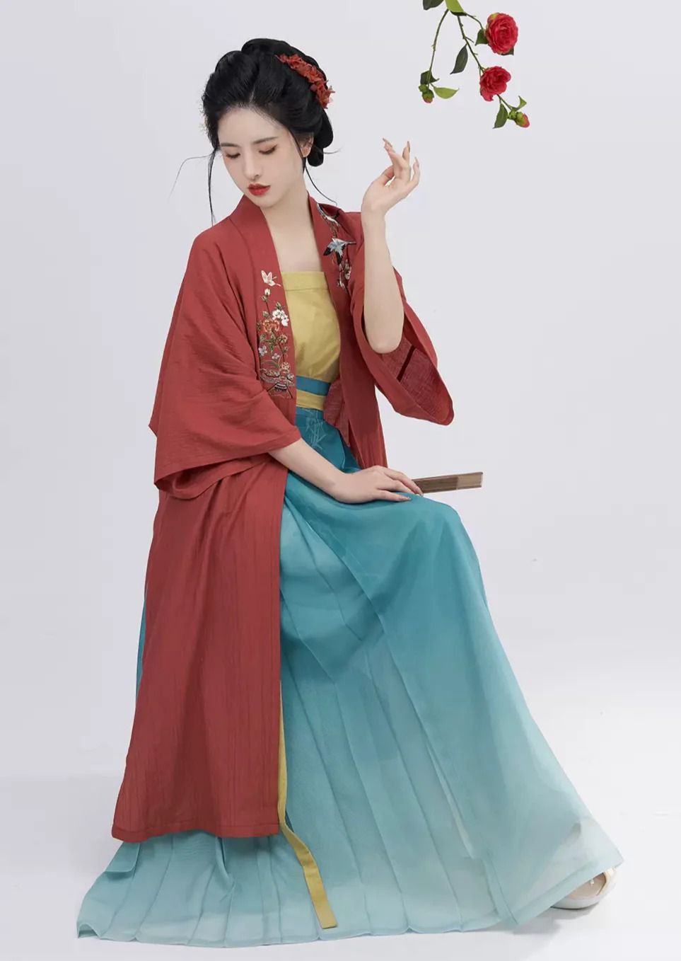Little Girls in Traditional Hanfu Skirt:The Charm of Ancient Elegance Little Girls in Traditional Hanfu Skirt:The Charm of Ancient Elegance