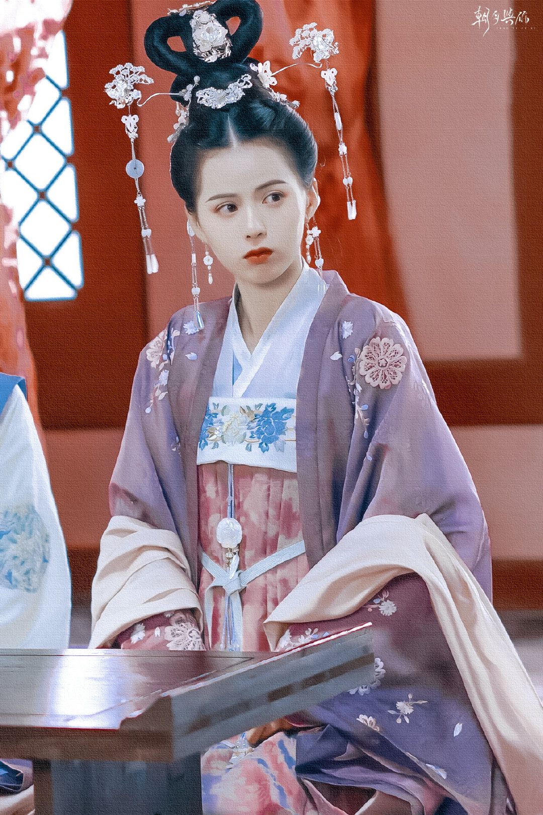 Summer Chic:The Evolution of the Cheongsam for Modern Women Summer Chic:The Evolution of the Cheongsam for Modern Women