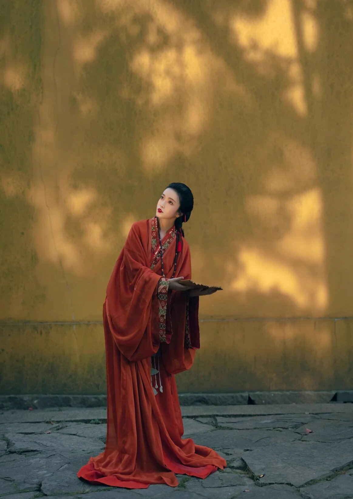 Black Hanfu Fashion for Women:Dominating Elegance and Slimming Allure