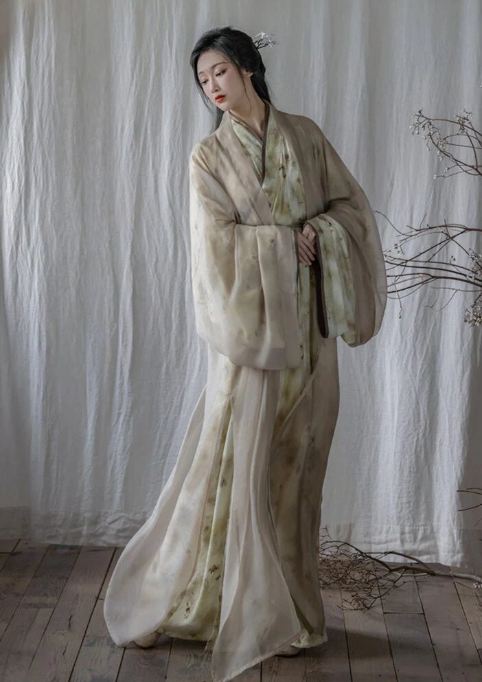 Traditional Hair Accessories in Ancient Chinese Costume:The Charm of Hairpins and Hanfu Headwear
