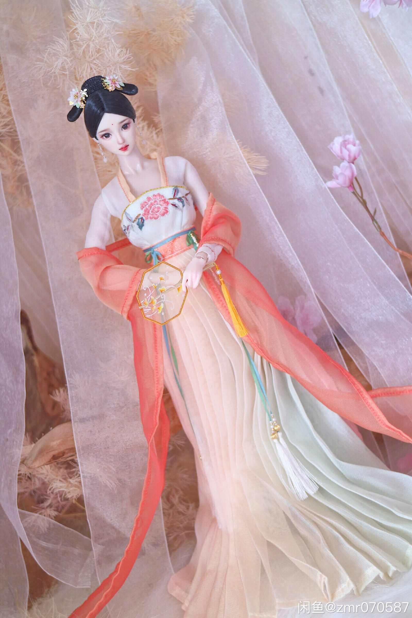 Summer Chic in Cheongsam-Style Outerwear