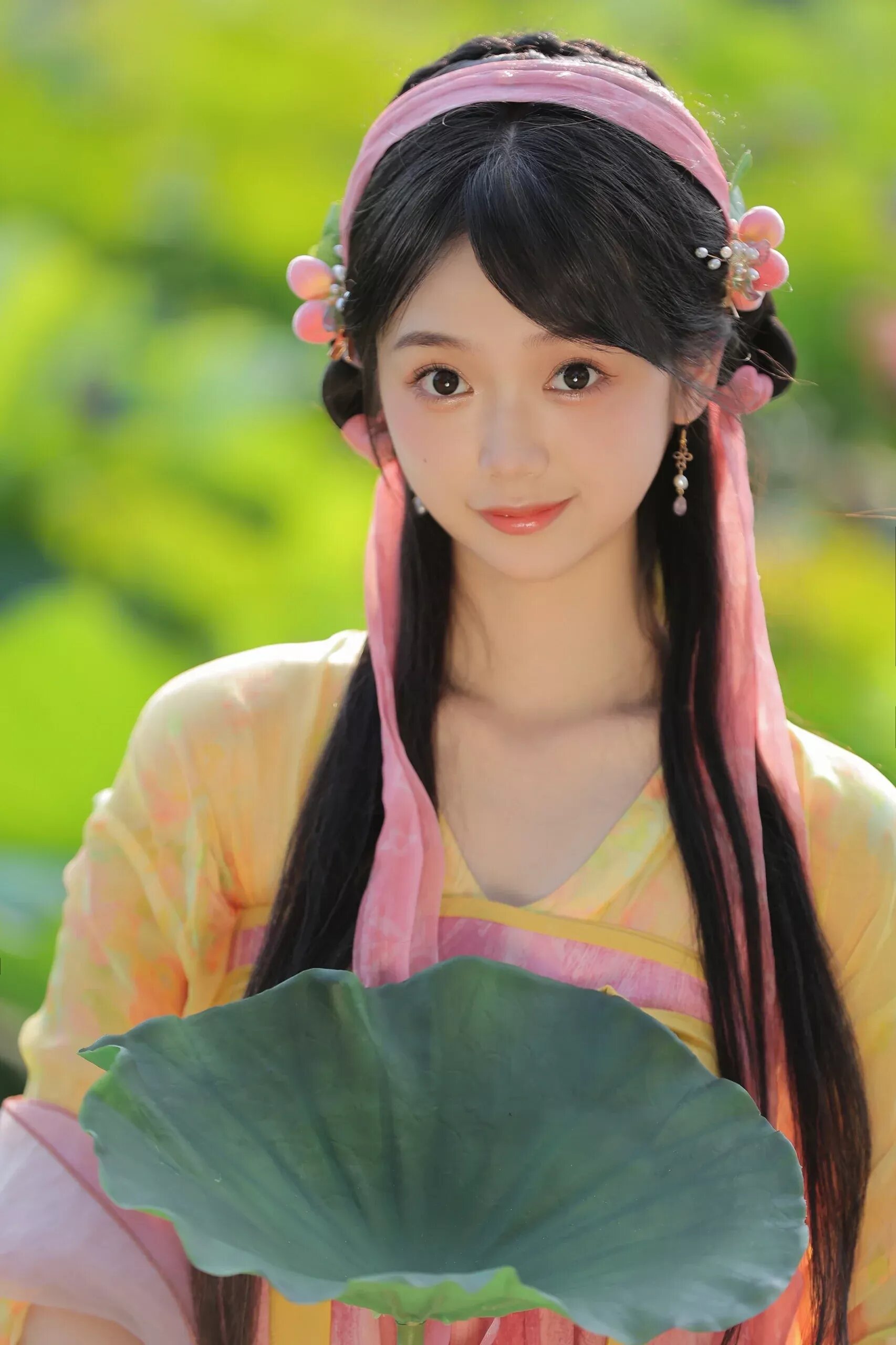 The Enigma of Black Hanfu Robe:A Closer Look at the Upper Layer of Traditional Elegance The Enigma of Black Hanfu Robe:A Closer Look at the Upper Layer of Traditional Elegance