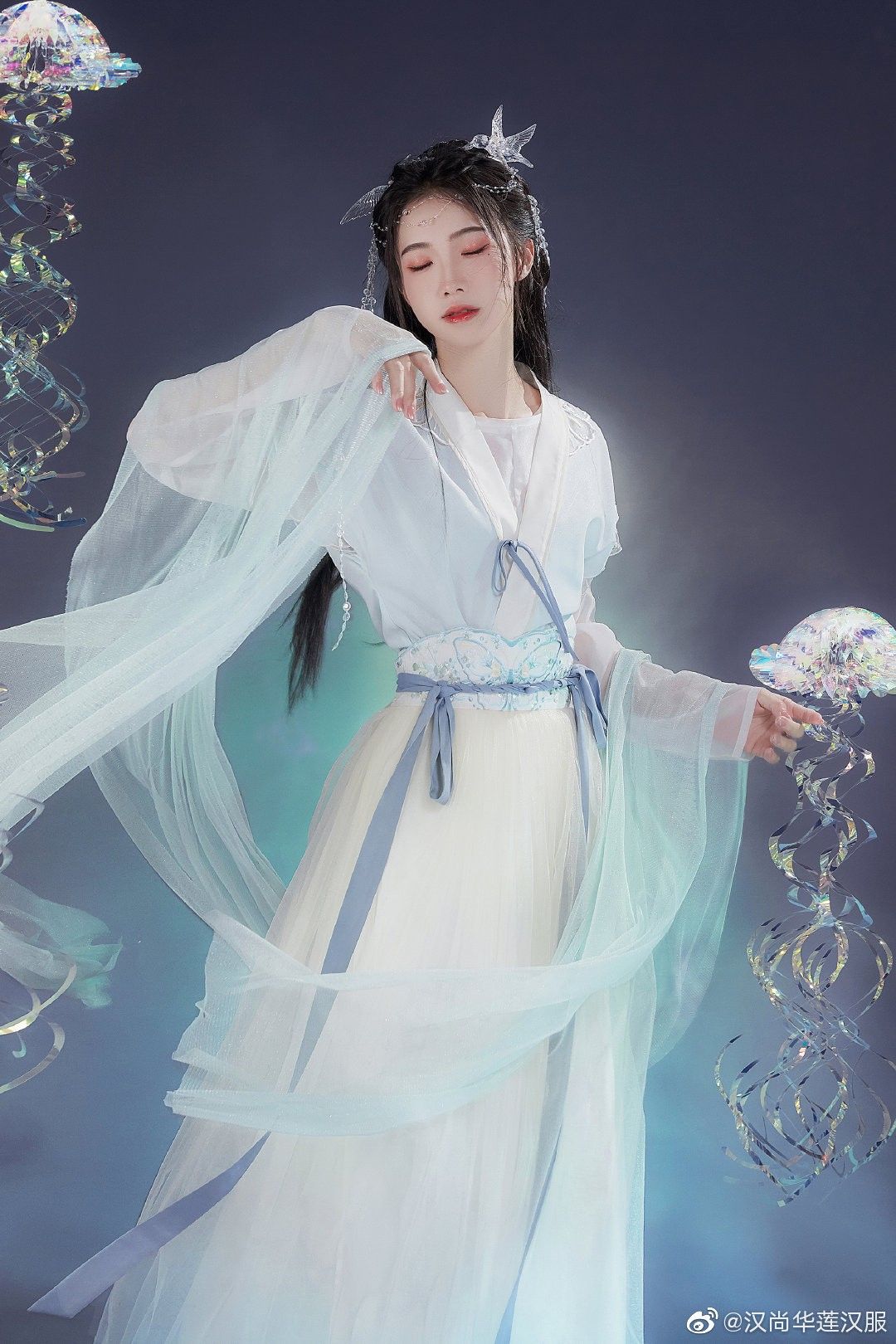 小个子新款旗袍搭配开衫时尚,展现独特魅力的完美组合 小个子新款旗袍搭配开衫时尚,展现独特魅力的完美组合