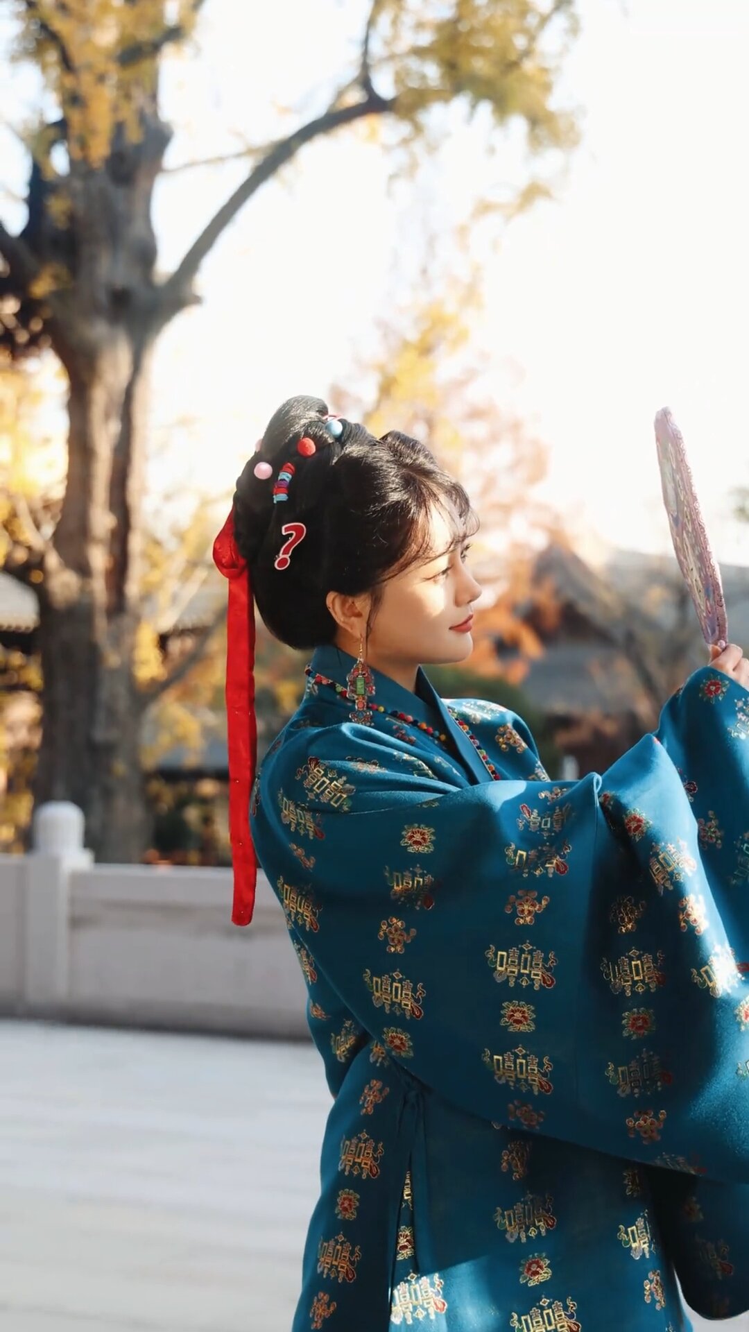 Ancient Charm:A Girls Traditional Costume Headwear Set Ancient Charm:A Girls Traditional Costume Headwear Set