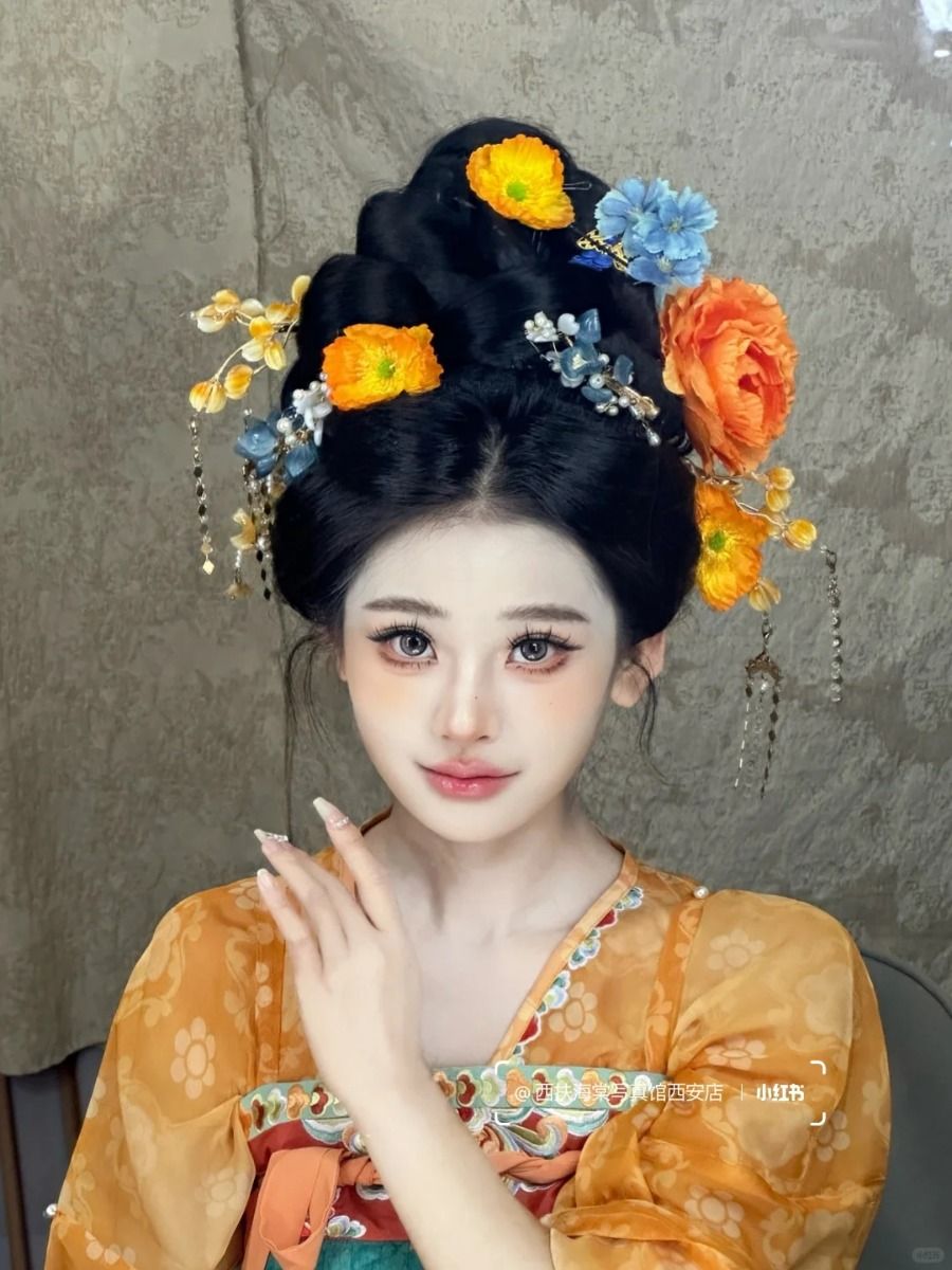 Traditional Tang-Style Blouses for Girls:A Blend of Culture and Fashion Traditional Tang-Style Blouses for Girls:A Blend of Culture and Fashion