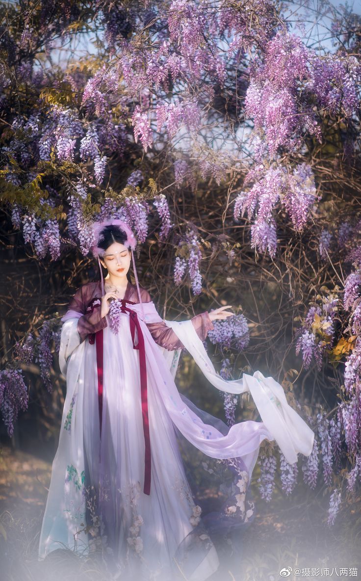 Xichang Chronicles:Unveiling the Originality of Hanfu Fashion Xichang Chronicles:Unveiling the Originality of Hanfu Fashion