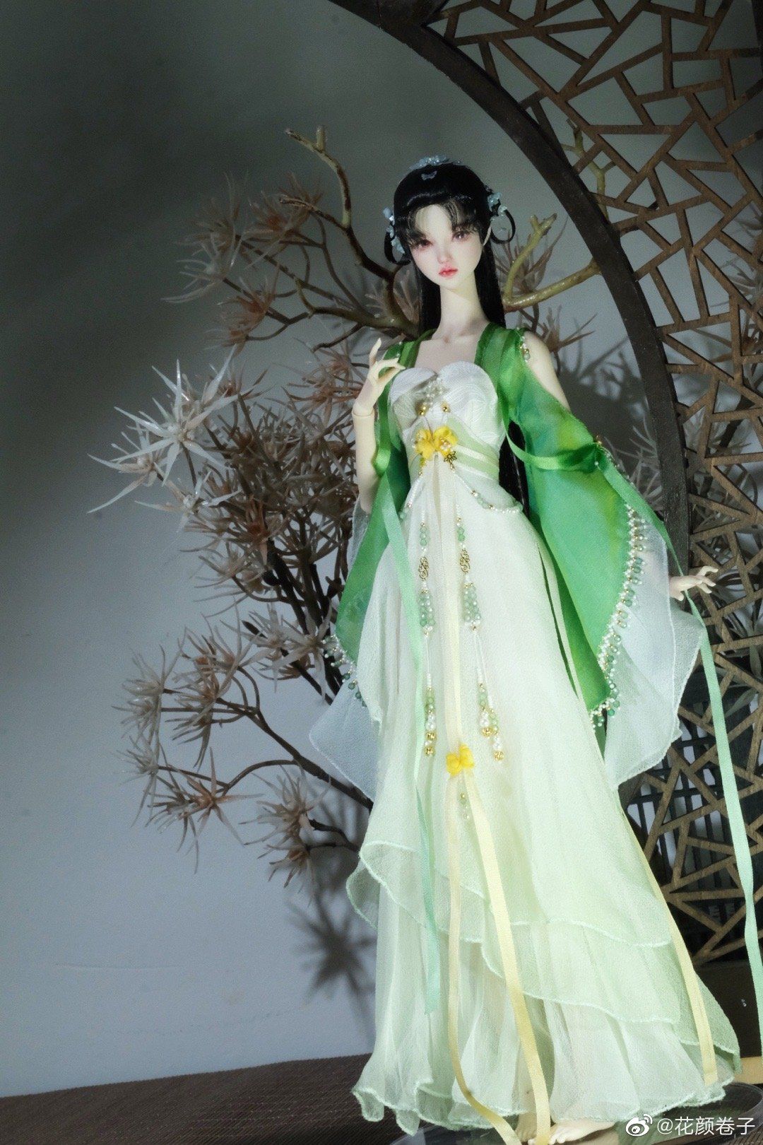 Ethereal Elegance:The Long Cheongsam as a Symbol of Grace and Dignity Ethereal Elegance:The Long Cheongsam as a Symbol of Grace and Dignity